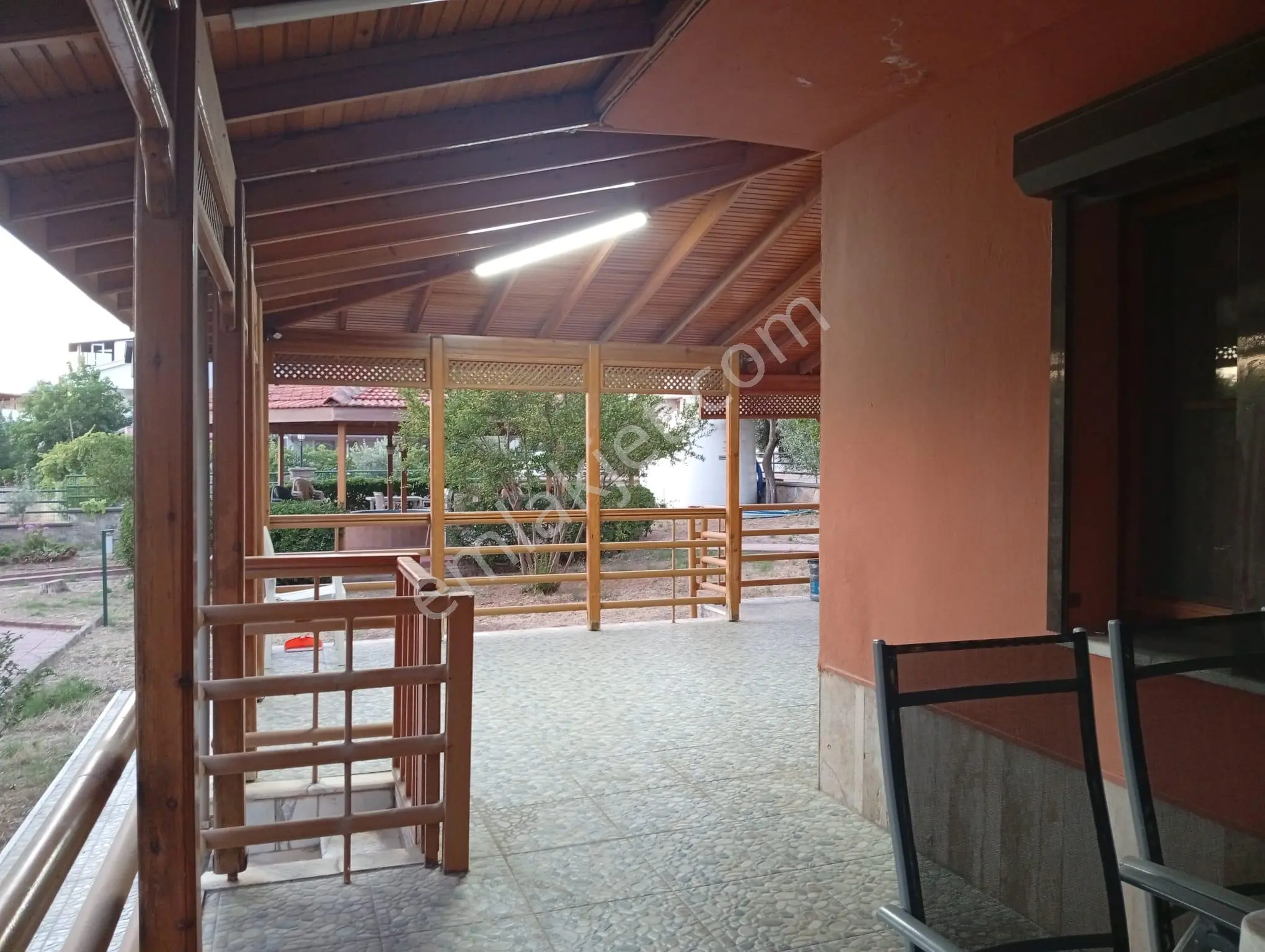 Aydın Didim Akbük'te Günlük Kiralık Merkezi Konumda Denize 600 Metre Eşyalı Bahçeli Yazlık - Görsel 5