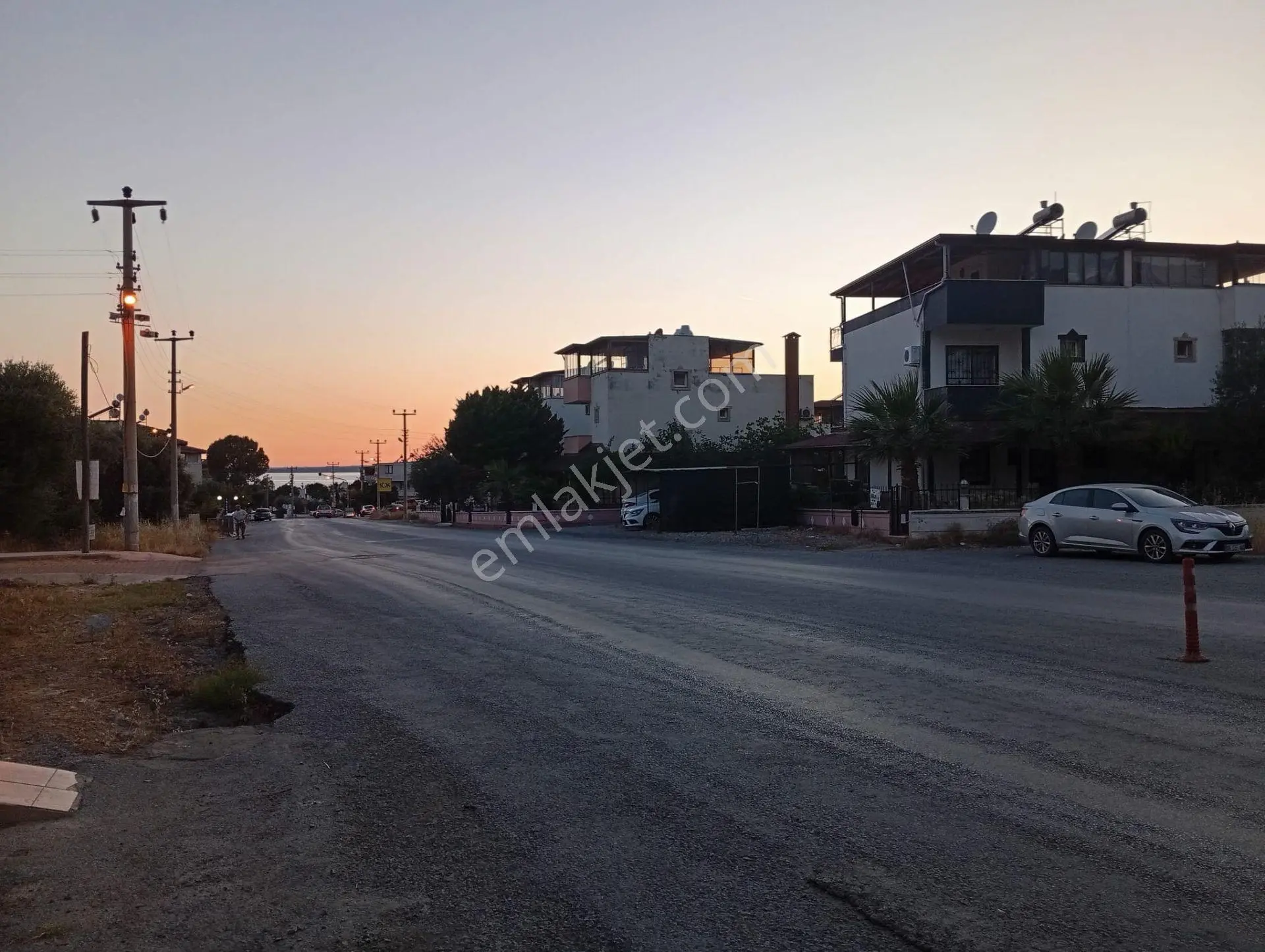 Aydın Didim Akbük'te Günlük Kiralık Merkezi Konumda Denize 600 Metre Eşyalı Bahçeli Yazlık - Görsel 2