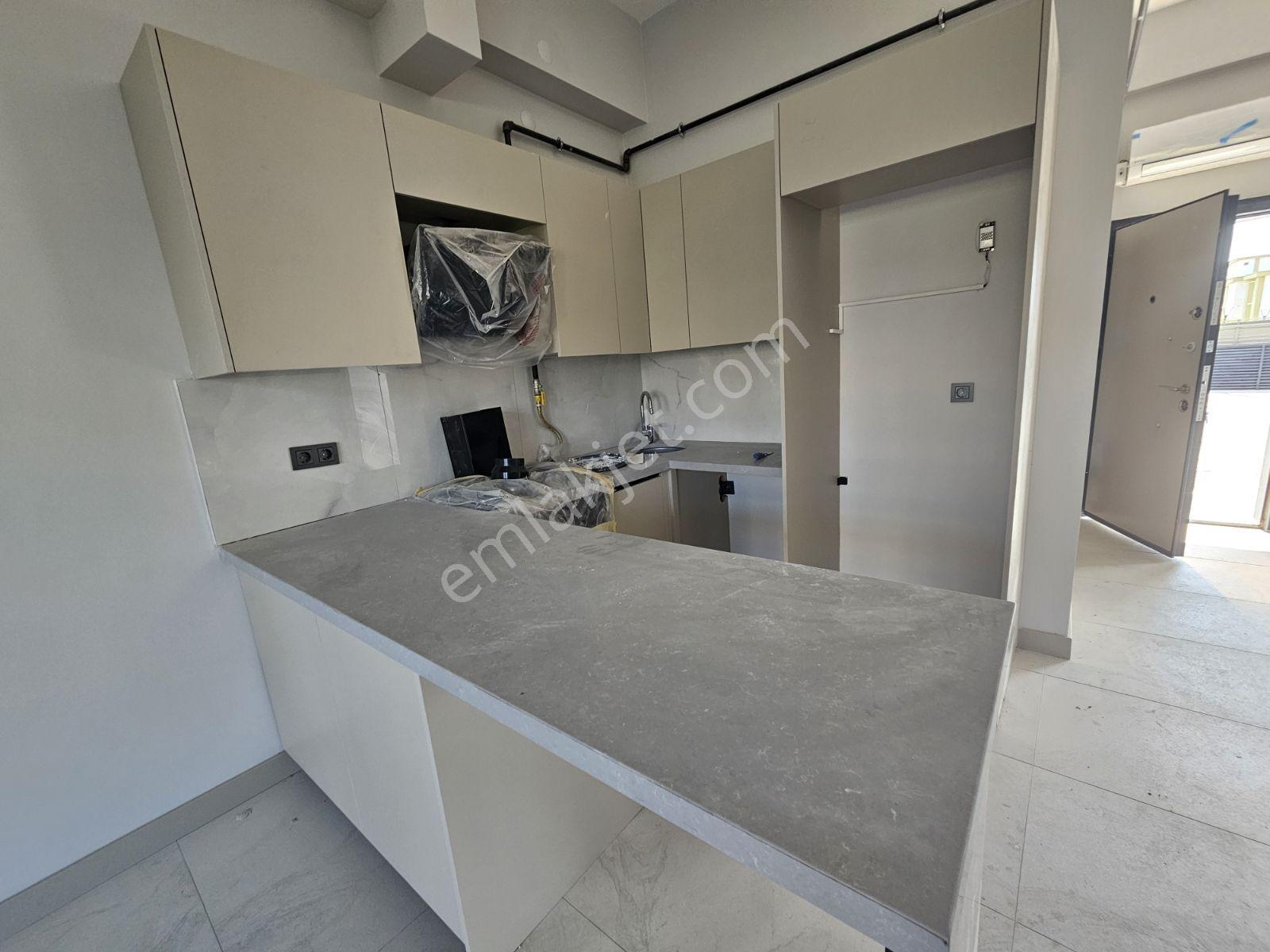 Manisa Karaali Villalar Bölgesinde Kiralık Yarı Eşyalı Daire 2+1 - Görsel 3