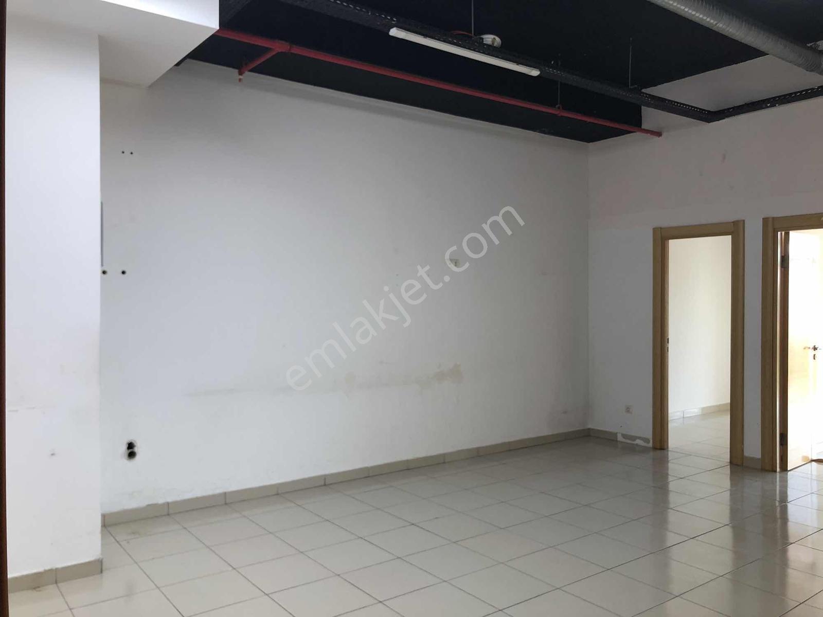 Ümraniye Fera Business Plazada Kiralık Ofis - Görsel 14