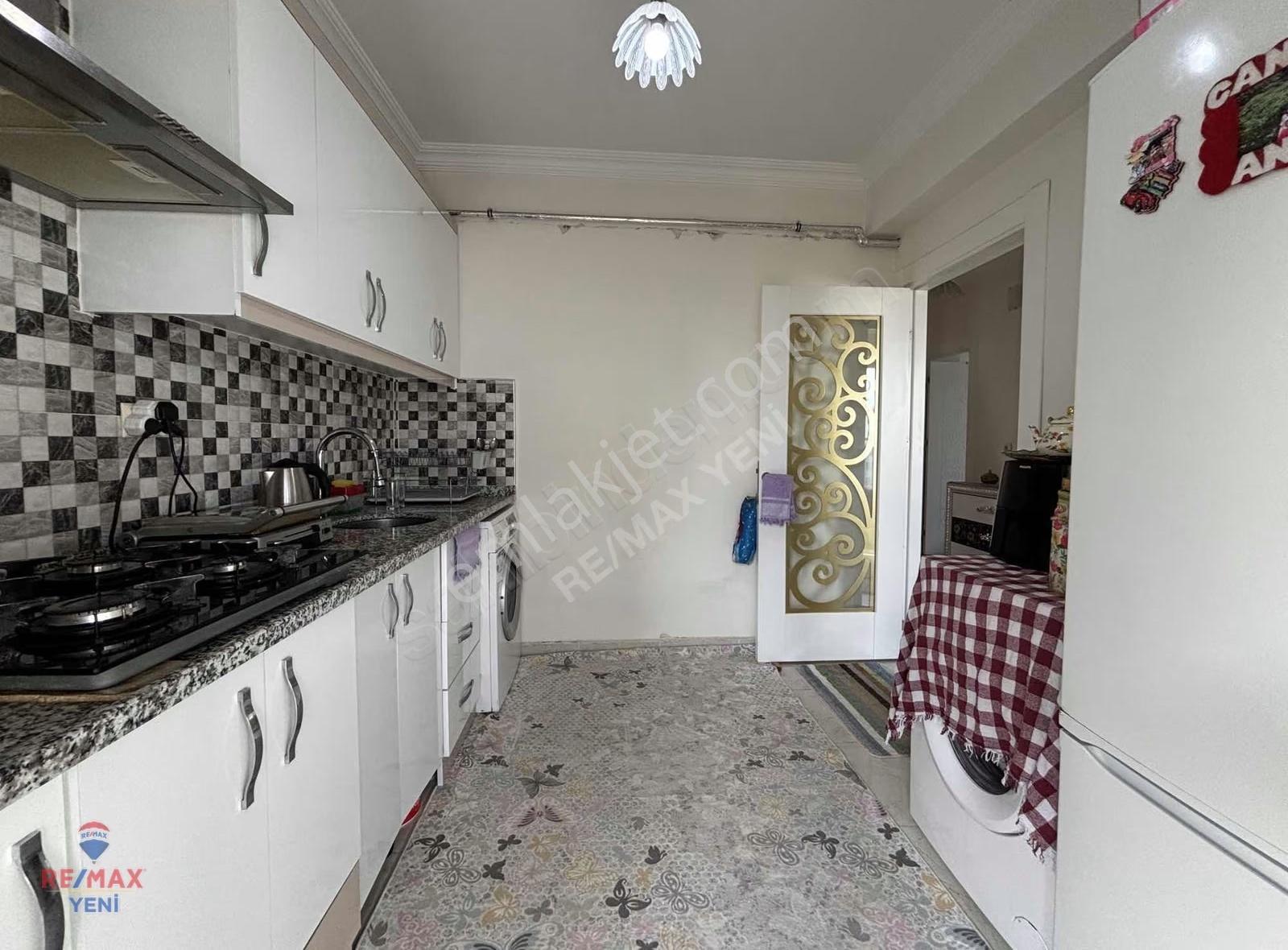 Remax Yeni'den Binevler Satılık Arakat Balkonlu 2+1 Daire - Görsel 24