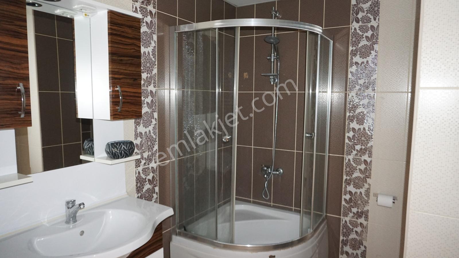 Ümraniye Çakmak'ta Teraslı Asansörlü 3+2 Kiralık Daire - Görsel 29