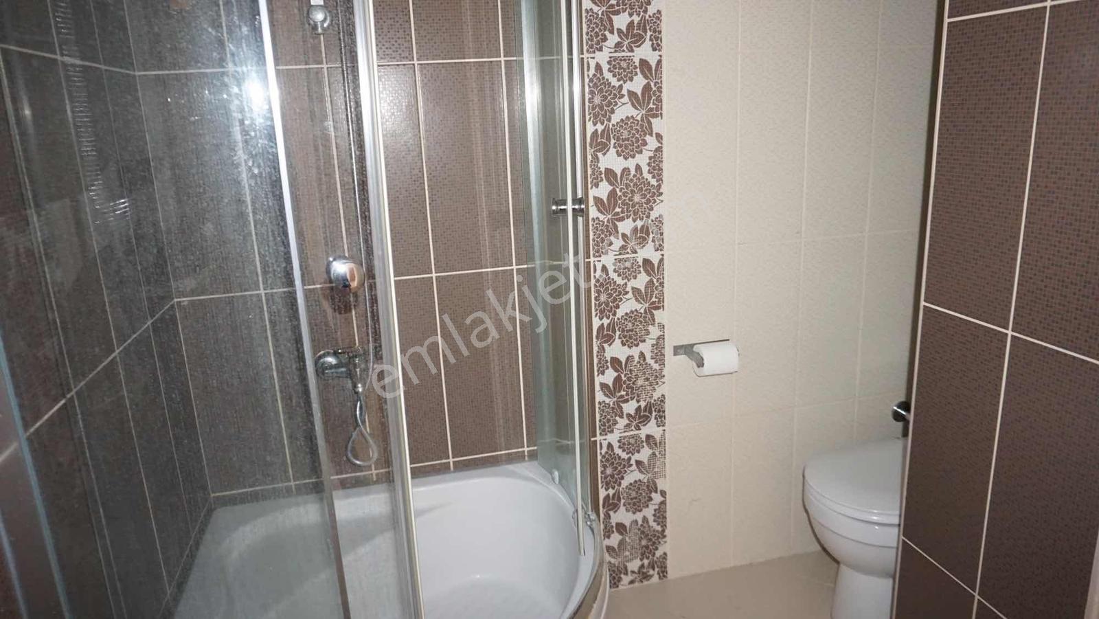 Ümraniye Çakmak'ta Teraslı Asansörlü 3+2 Kiralık Daire - Görsel 14