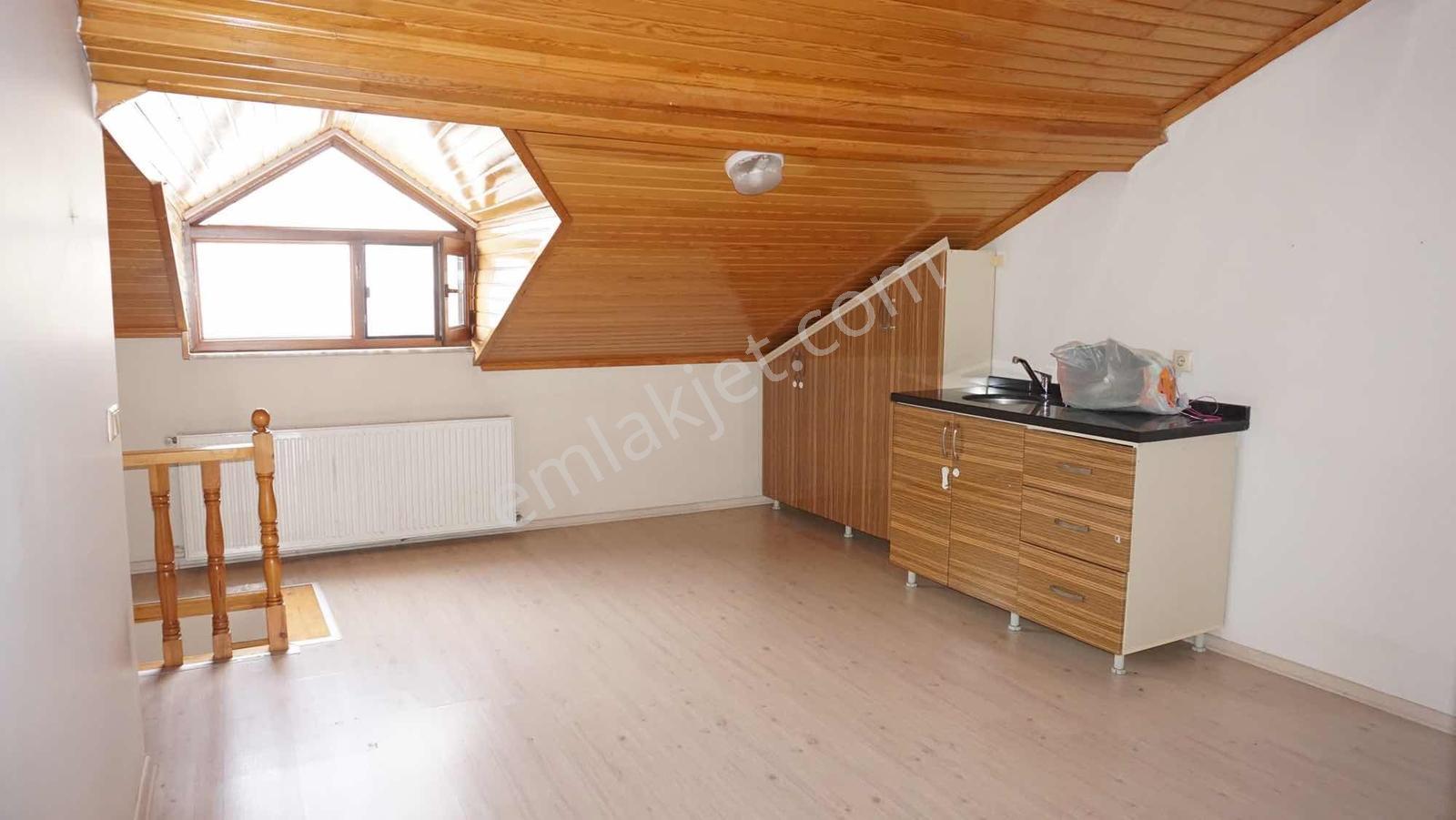 Ümraniye Çakmak'ta Teraslı Asansörlü 3+2 Kiralık Daire - Görsel 13