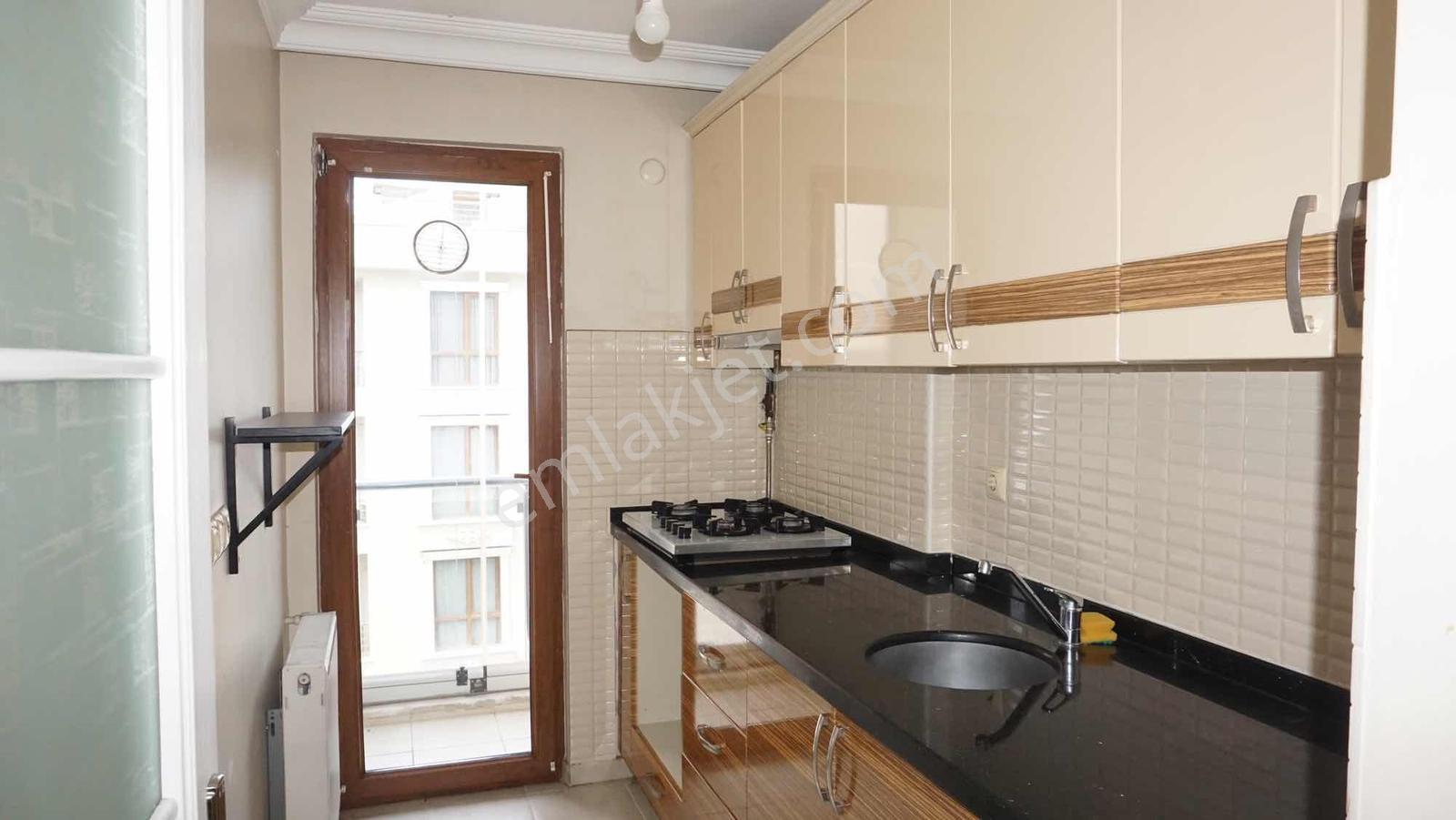 Ümraniye Çakmak'ta Teraslı Asansörlü 3+2 Kiralık Daire - Görsel 17
