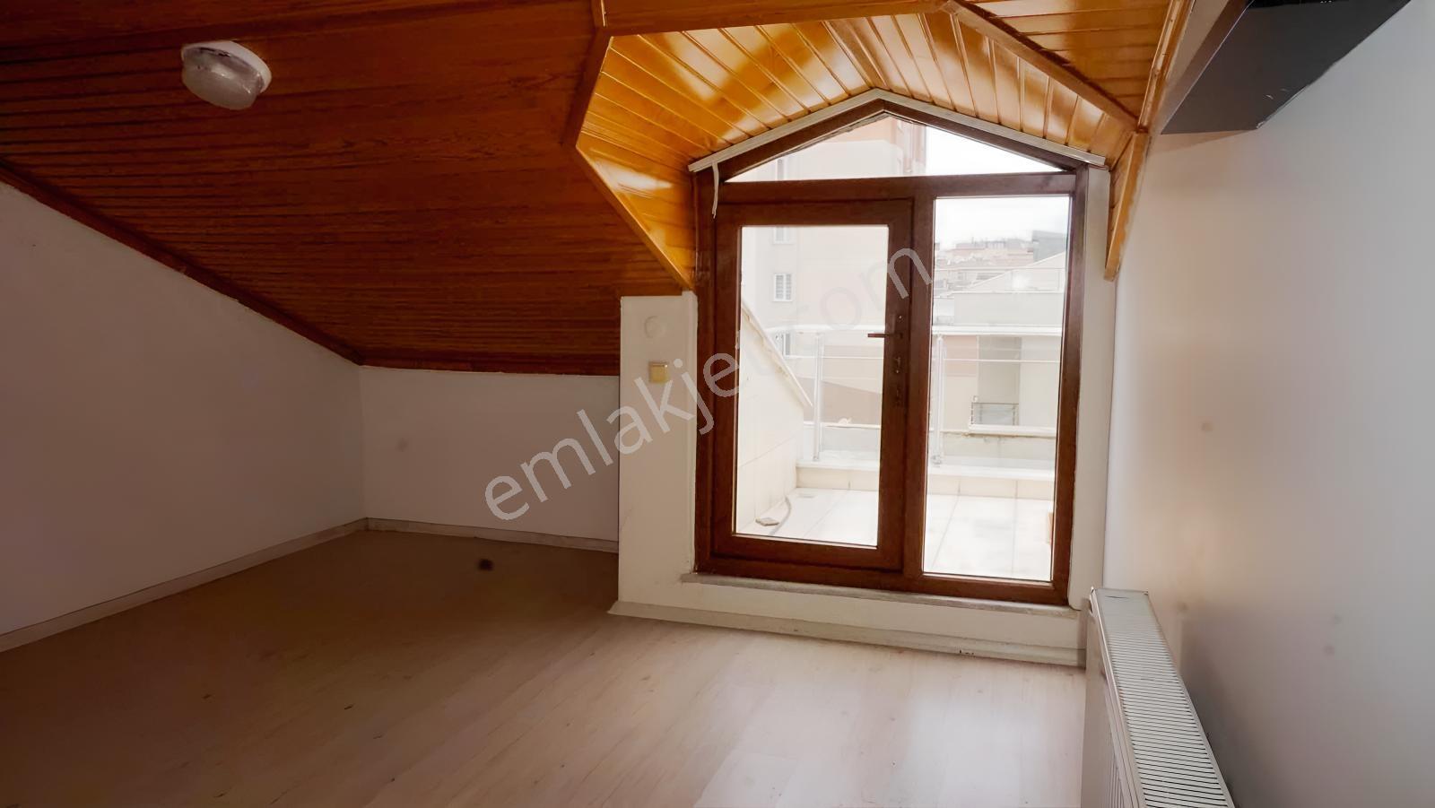 Ümraniye Çakmak'ta Teraslı Asansörlü 3+2 Kiralık Daire - Görsel 27