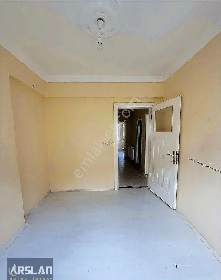 İnegöl Fatih Mah.de Kiralık Eşyasız 3+1 Daire - Görsel 2