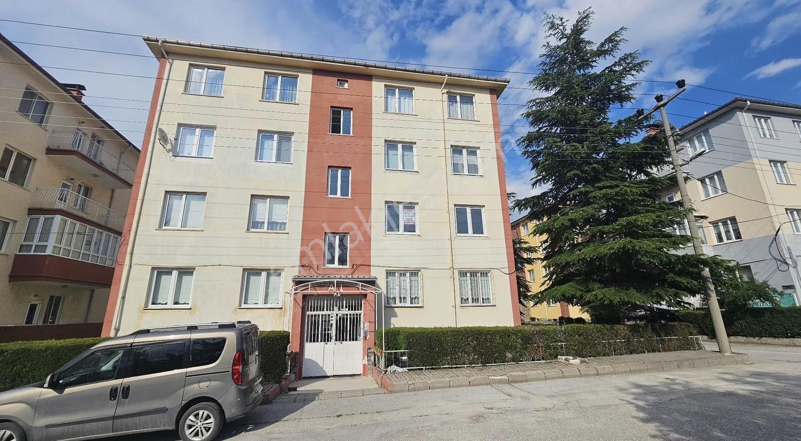 Odak' Tan Dergah Sitesinde 3 Cephe Çift Balkon Satılık Daire