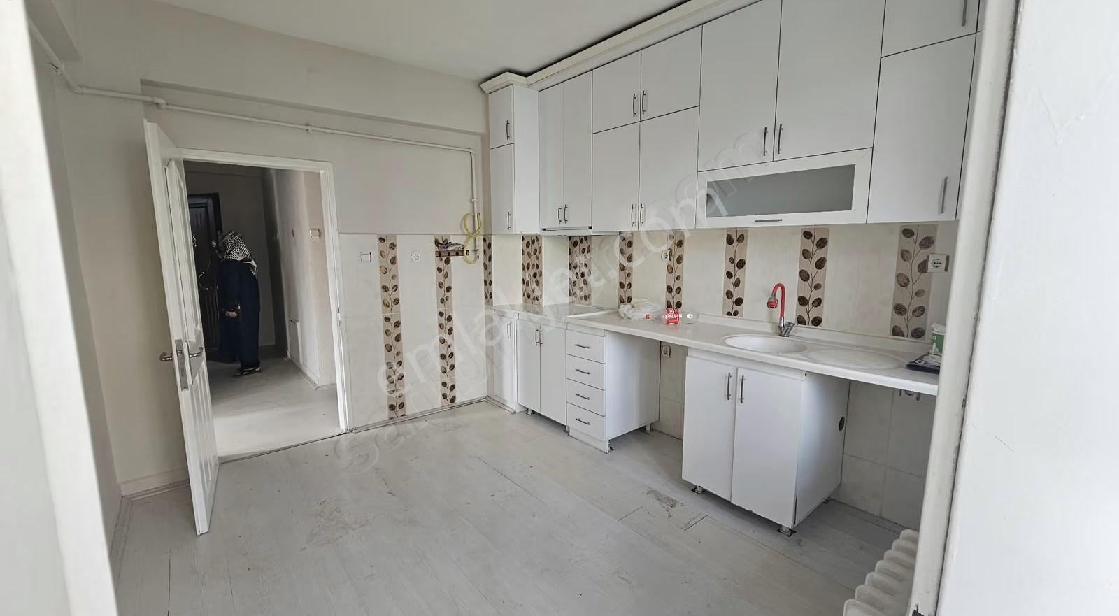 Odak' Tan Dergah Sitesinde 3 Cephe Çift Balkon Satılık Daire - Görsel 18