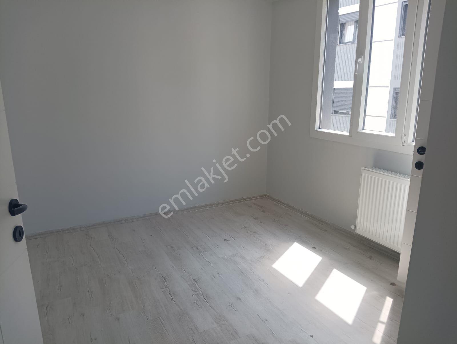 Bergama Fatih Mah Doğalgazlı Kapalı Mutfak Ara Kat 3+1 Daire Satılık - Görsel 14