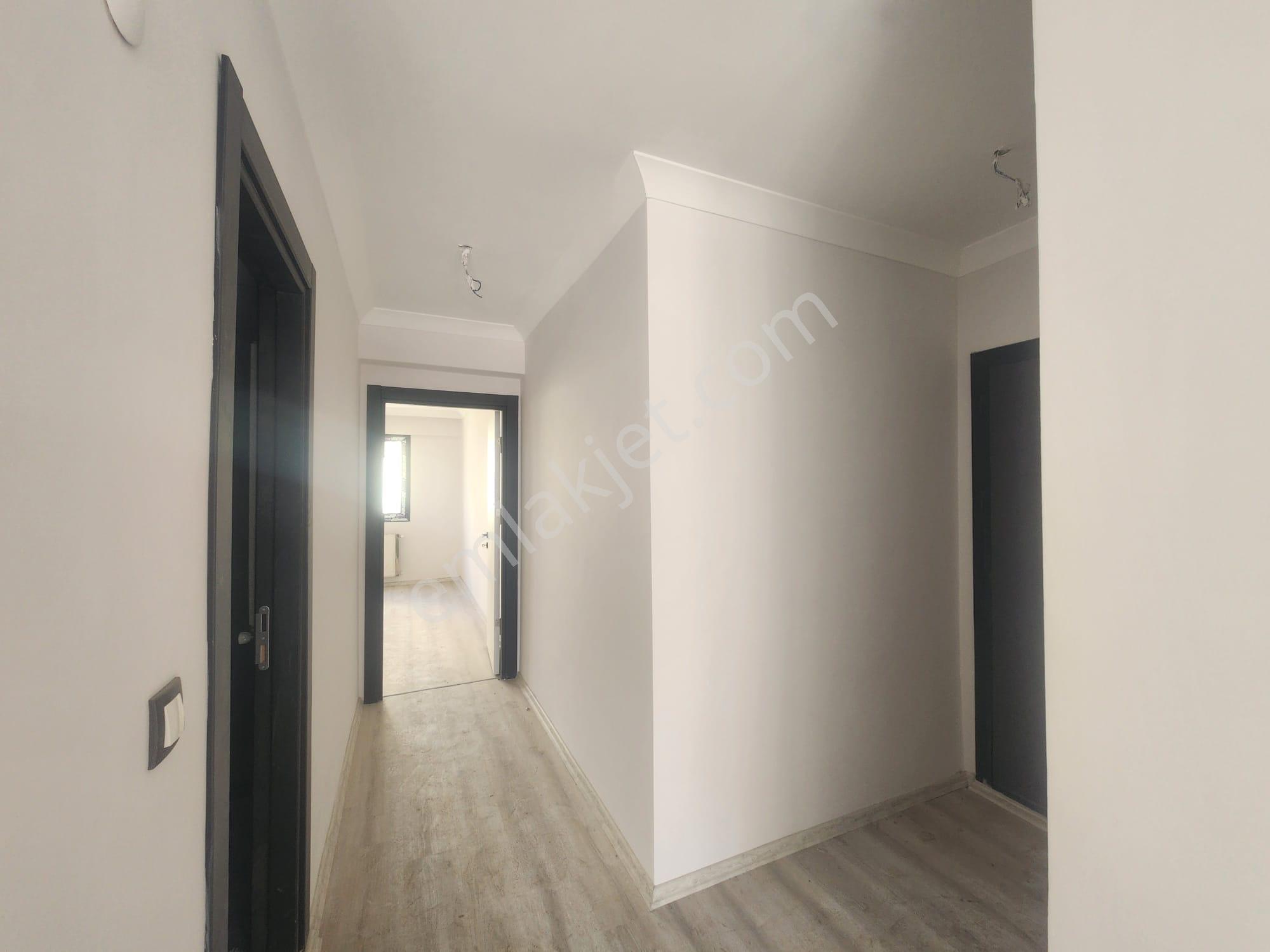 Bucanın Kalbinde Ferah Ve Aydınlık Sıfır 1+1 Taşınmaya Hazır Satılık Daire !! - Görsel 8