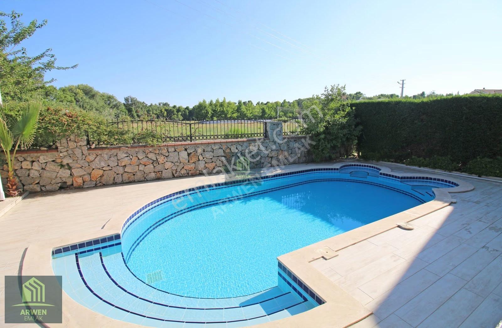 Arwen Emlak 3+1 Özel Havuzlu Triplex Müstakil Villa Kiralık!! - Görsel 24