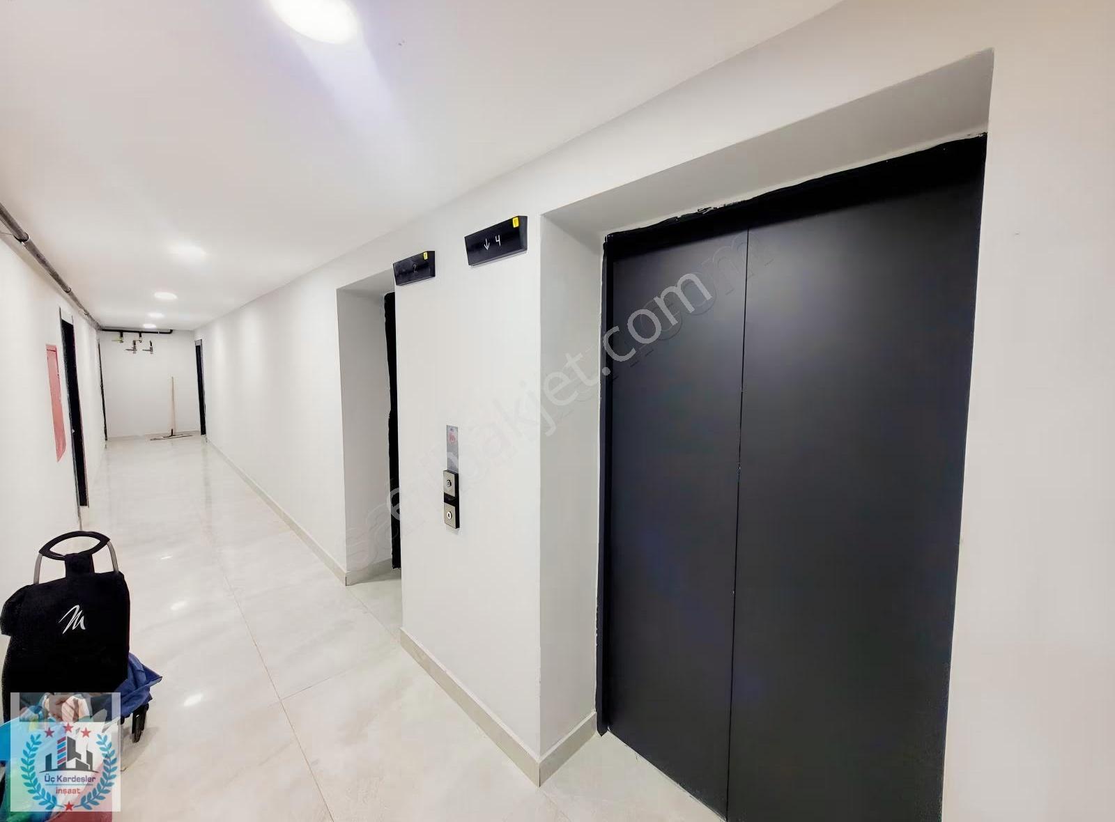 Bağcılar Kirazlı'da Metroya Yakın Oturuma Hazır Sitede Satlk Da. - Görsel 17