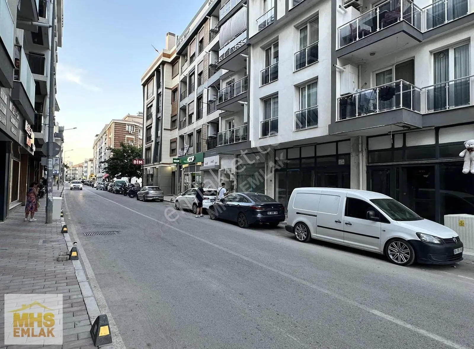 Çarşının Merkezinde Satılık 575 M² Geniş Dükkan - Görsel 2