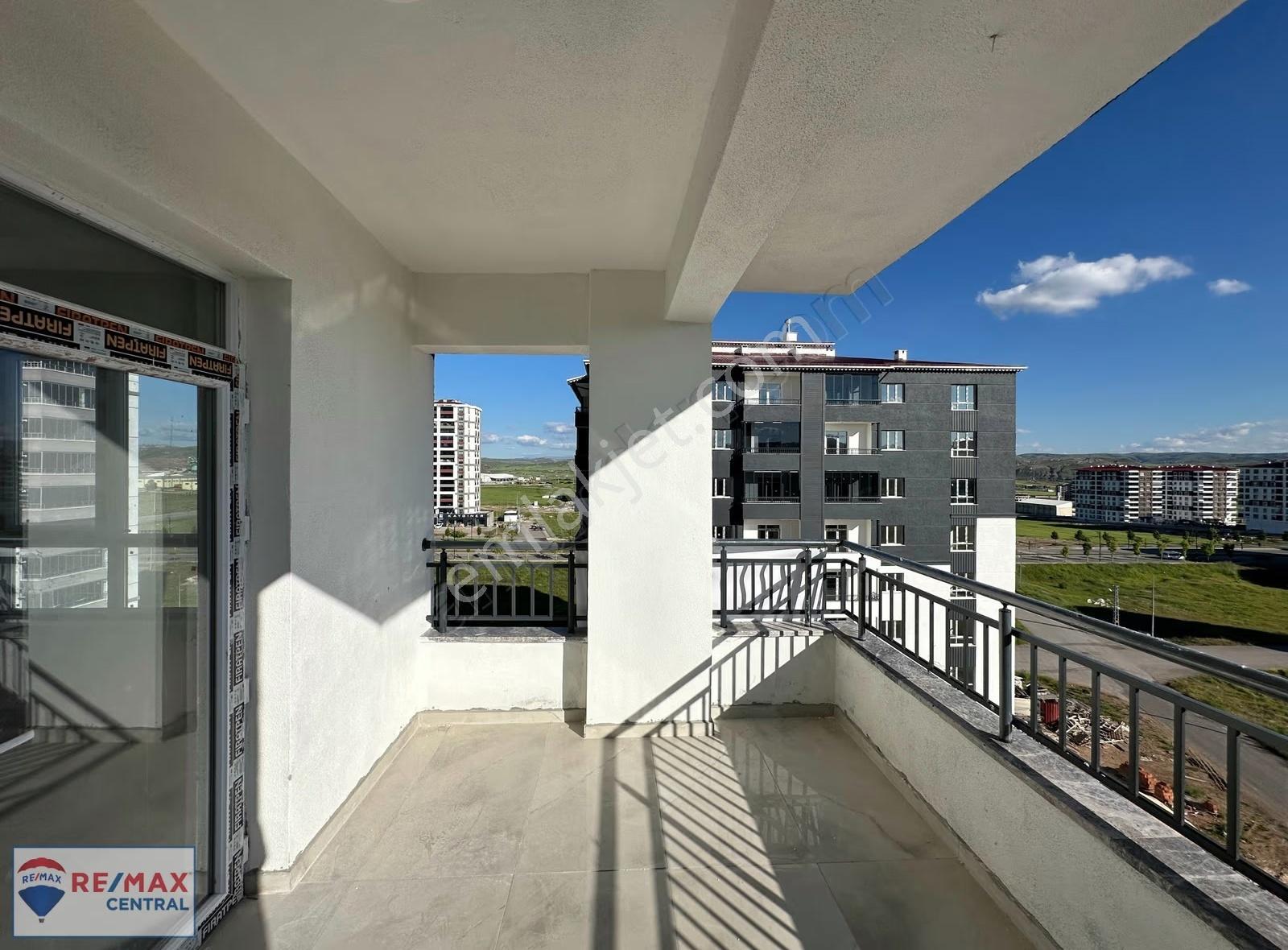 Re/max Central'dan A.t.gazi Mah.'de 4+1 Arakat Lüks Daire - Görsel 14