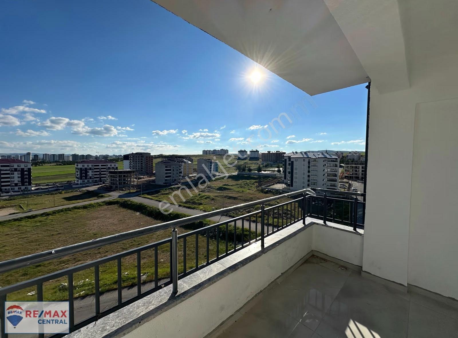 Re/max Central'dan A.t.gazi Mah.'de 4+1 Arakat Lüks Daire - Görsel 8