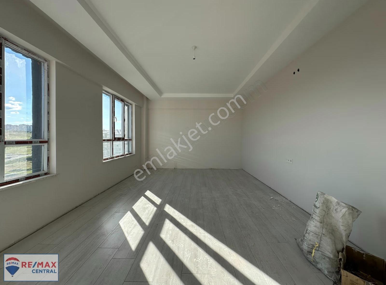 Re/max Central'dan A.t.gazi Mah.'de 4+1 Arakat Lüks Daire - Görsel 13
