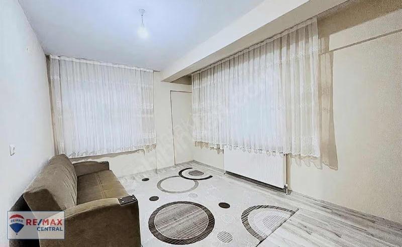 Remax Centralden Karşıyakada Müstakil 3+1 - Görsel 11