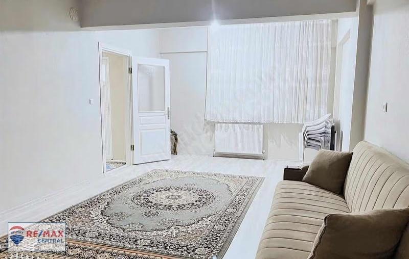 Remax Centralden Karşıyakada Müstakil 3+1 - Görsel 12