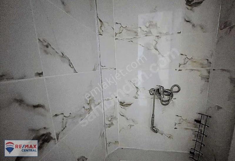 Remax Centralden Karşıyakada Müstakil 3+1 - Görsel 10