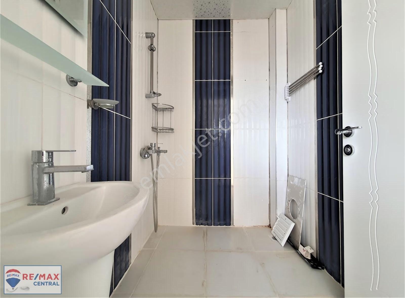 Re/max Central'dan Site İçerisinde 4.5+1 Ultra Lüks Kiralık - Görsel 12