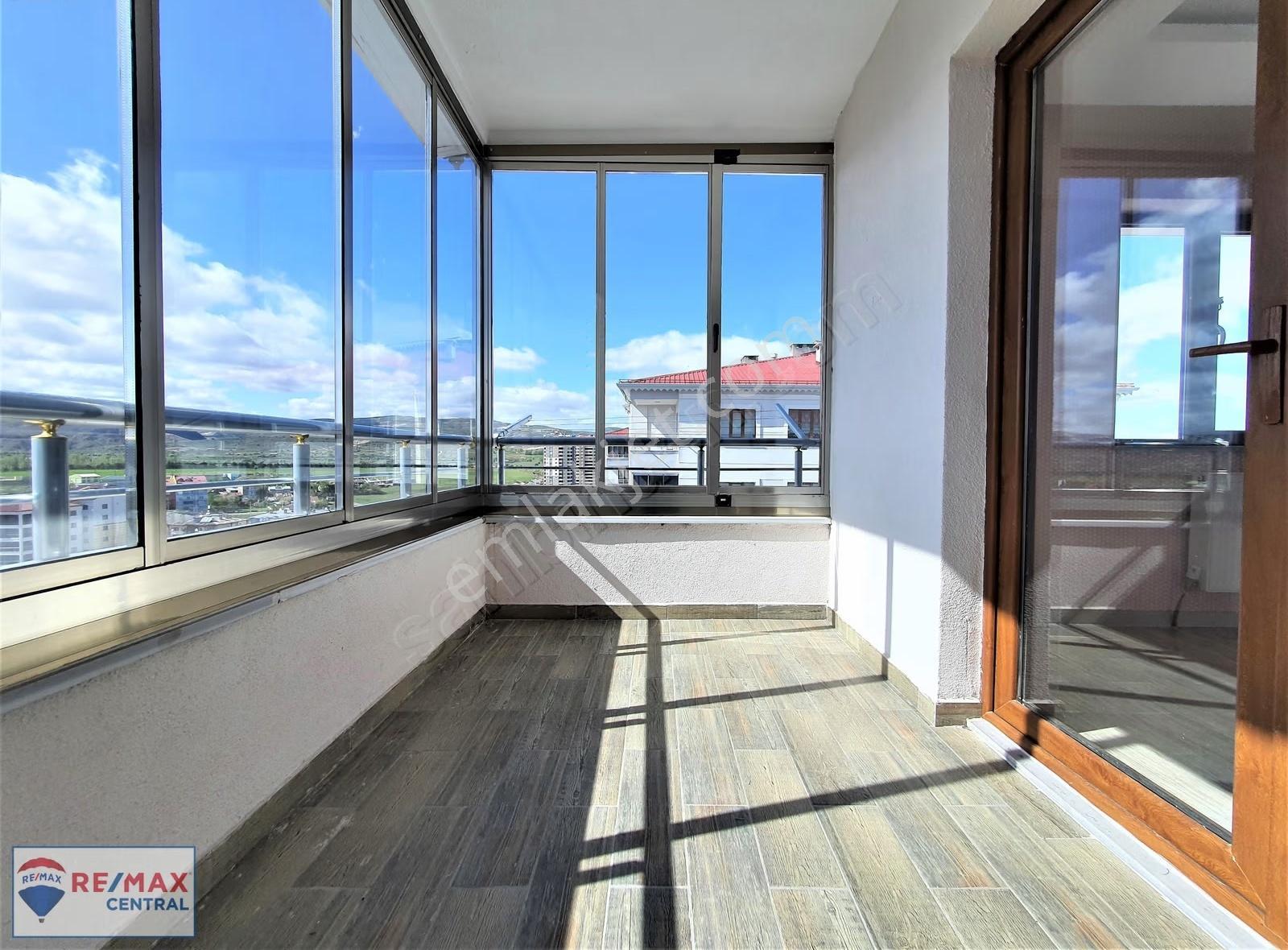Re/max Central'dan Site İçerisinde 4.5+1 Ultra Lüks Kiralık - Görsel 26