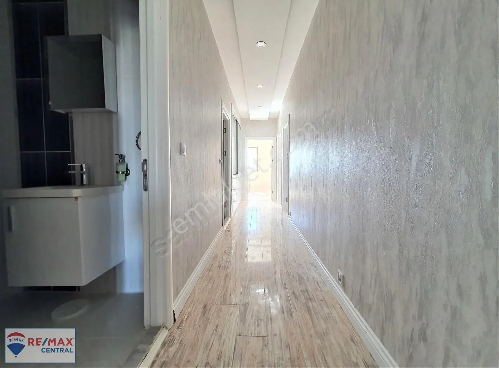 Re/max Central'dan Site İçerisinde 4.5+1 Ultra Lüks Kiralık - Görsel 18