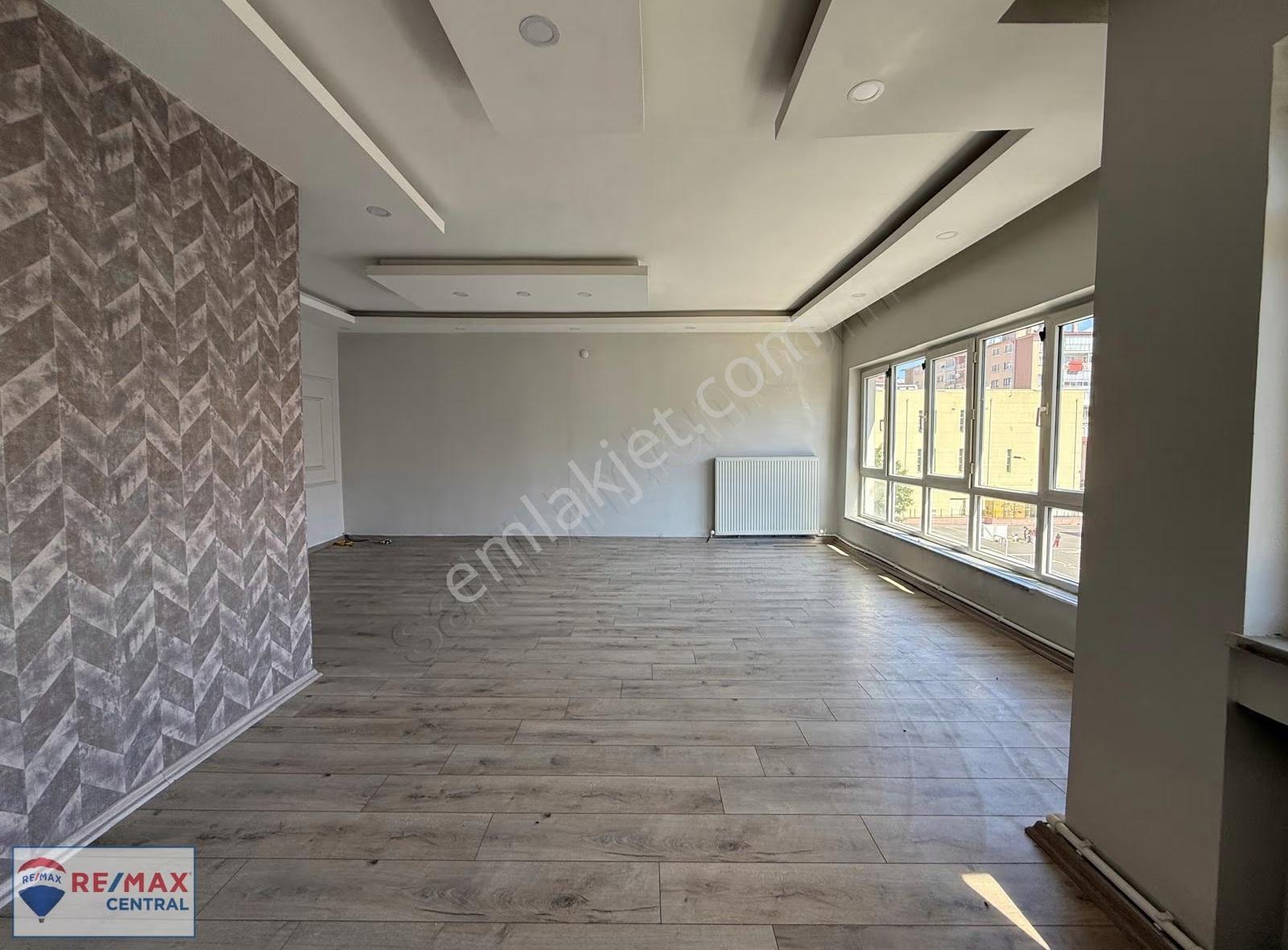 Re/max Central'dan İstasyon Caddesin'de 3+1 Kiralık Daire - Görsel 18