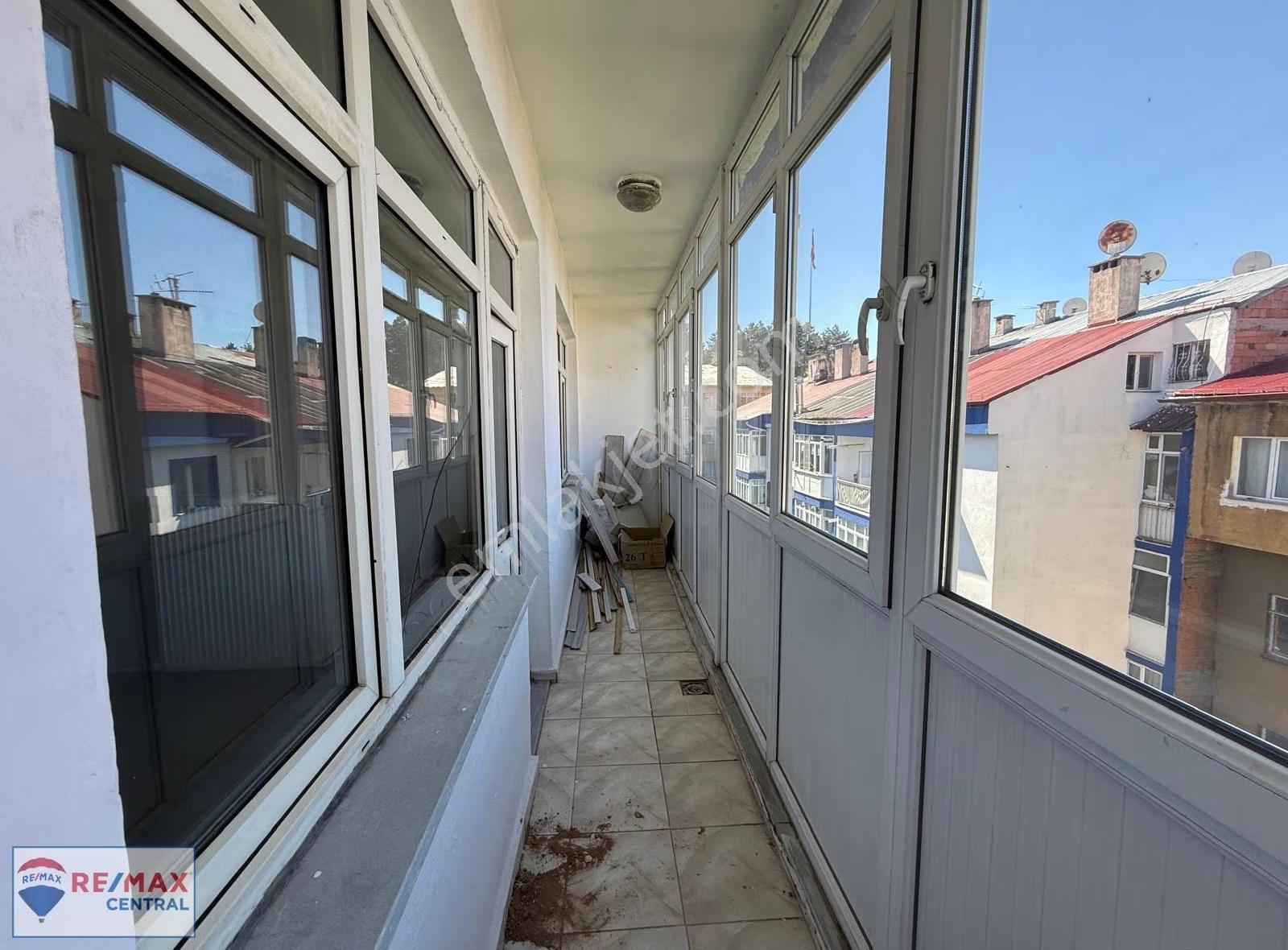 Re/max Central'dan İstasyon Caddesin'de 3+1 Kiralık Daire - Görsel 14