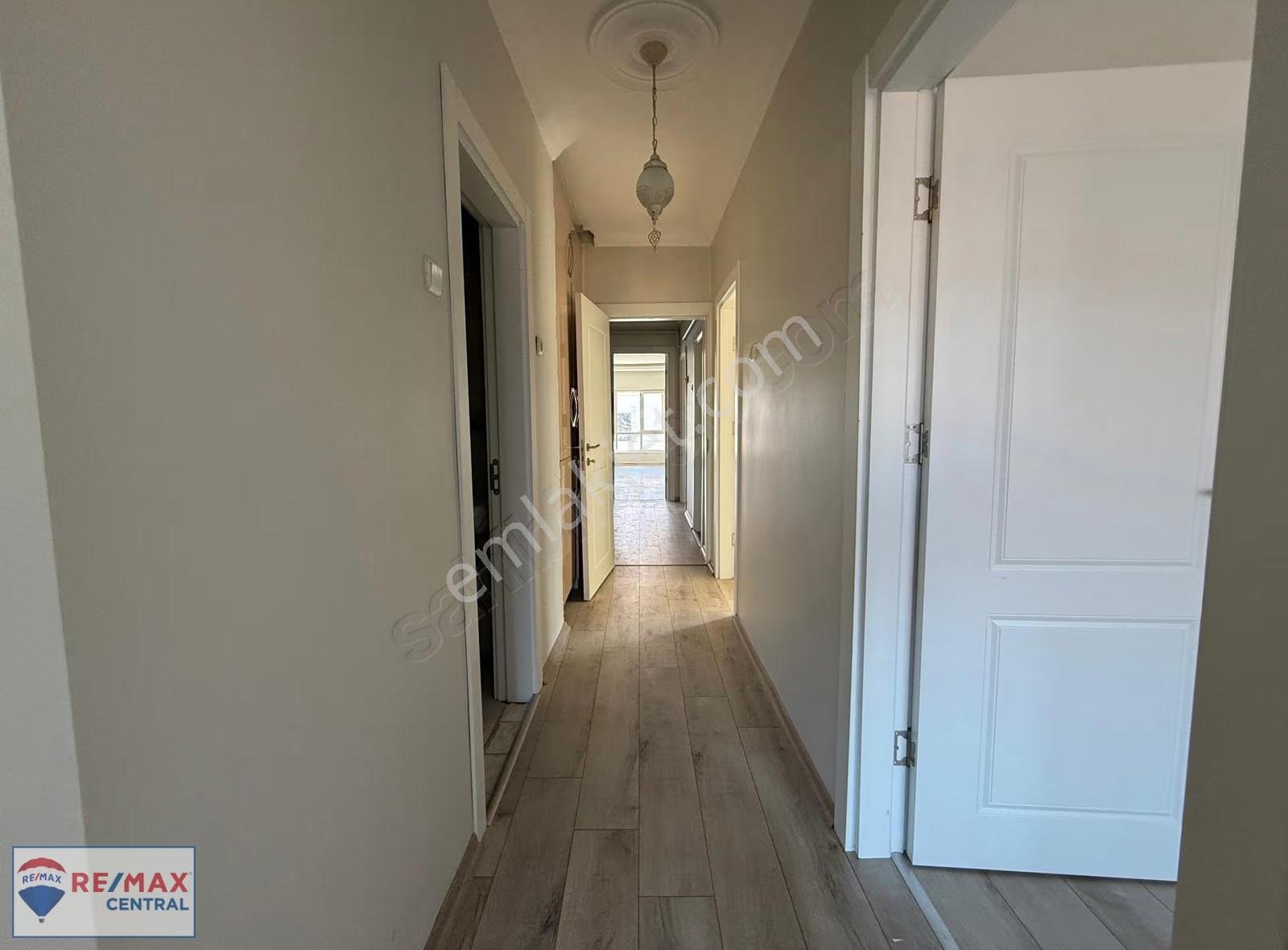 Re/max Central'dan İstasyon Caddesin'de 3+1 Kiralık Daire - Görsel 17
