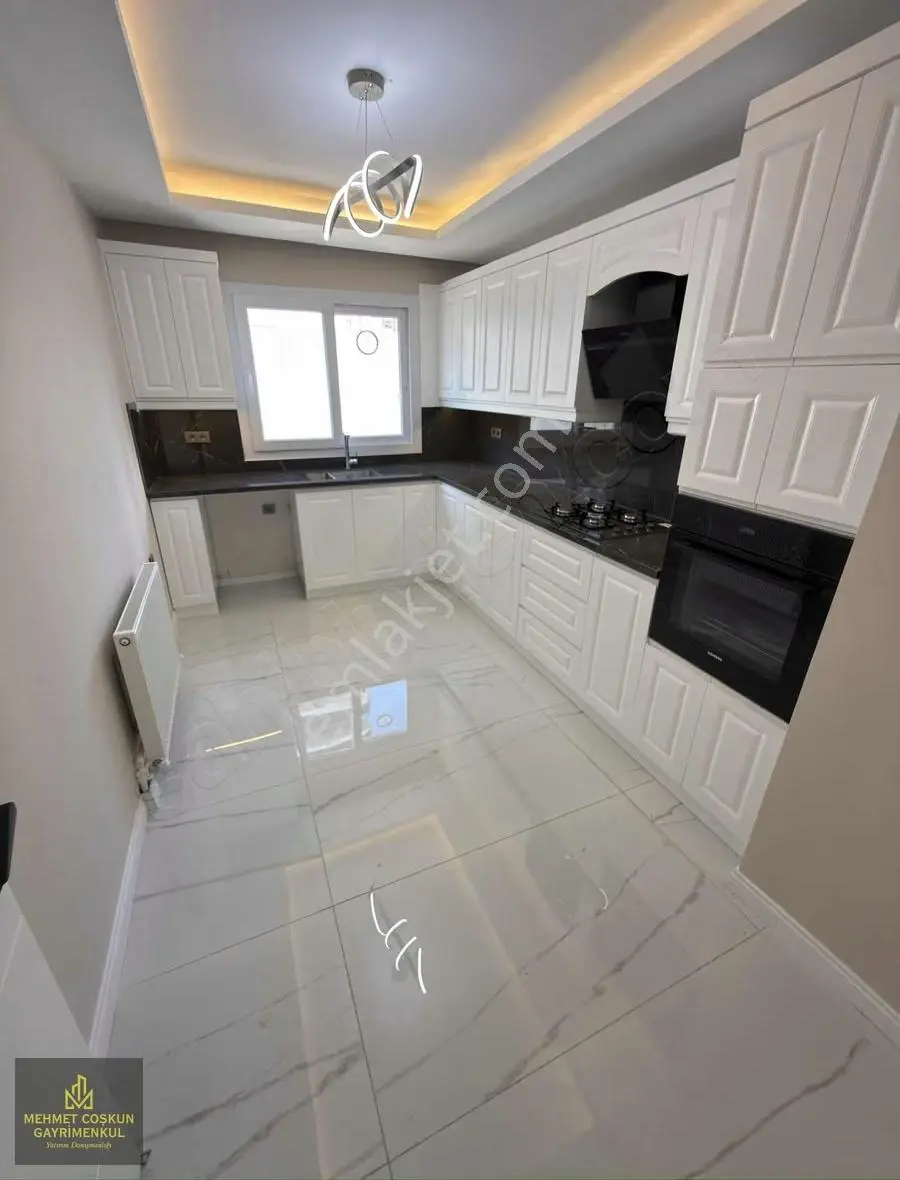 Eski Dermancan Civari Full Yapılı K.mutfak Satılık 4+1 Daire