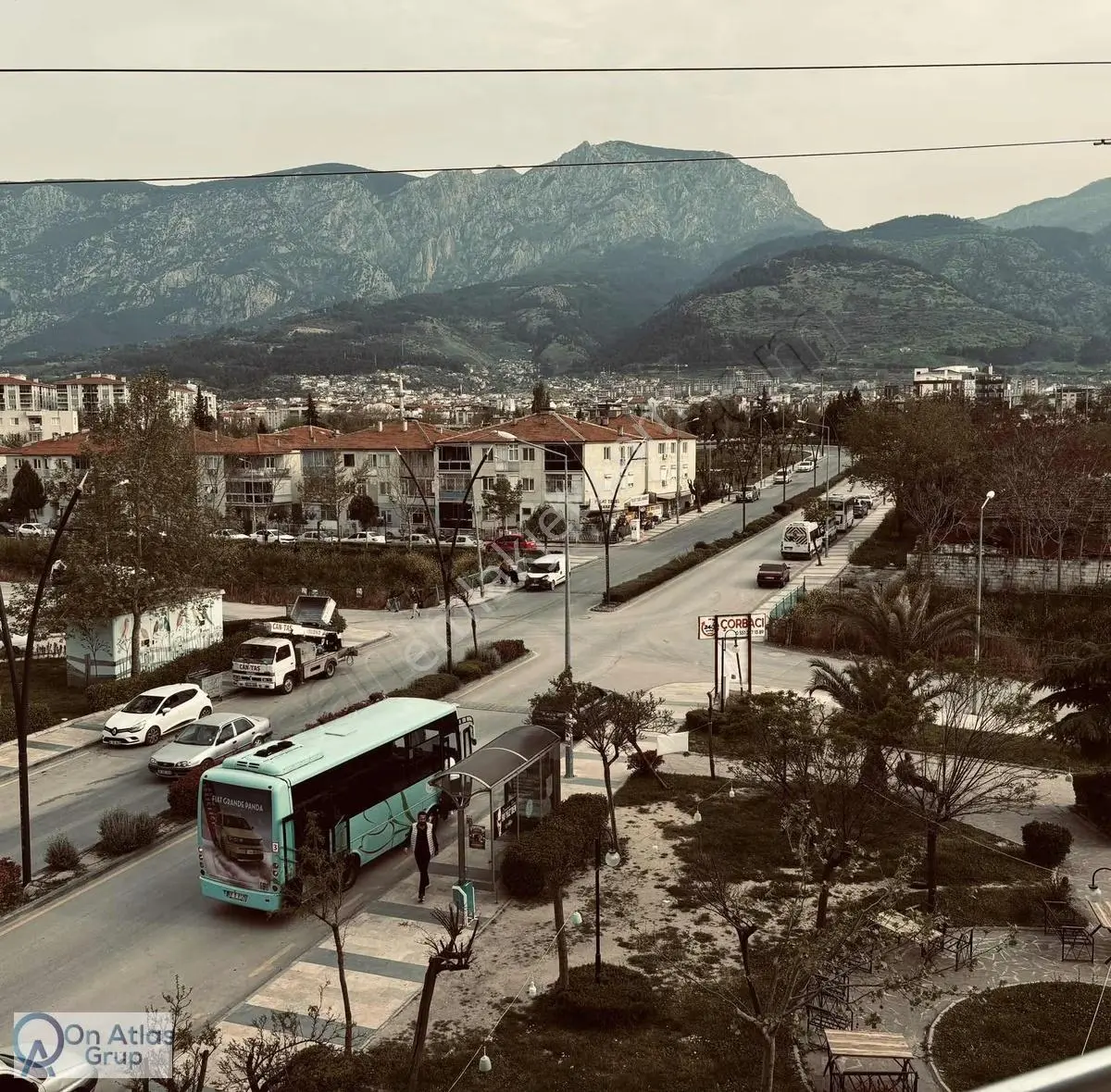 Kuşlubahçede Önü Kapanmaz, Geniş 3+1