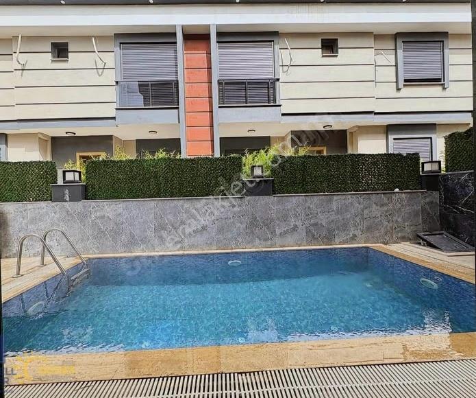 Didim'de Denize 500mt Ultra Lüks Müstakil Havuzlu 6+1 Villa