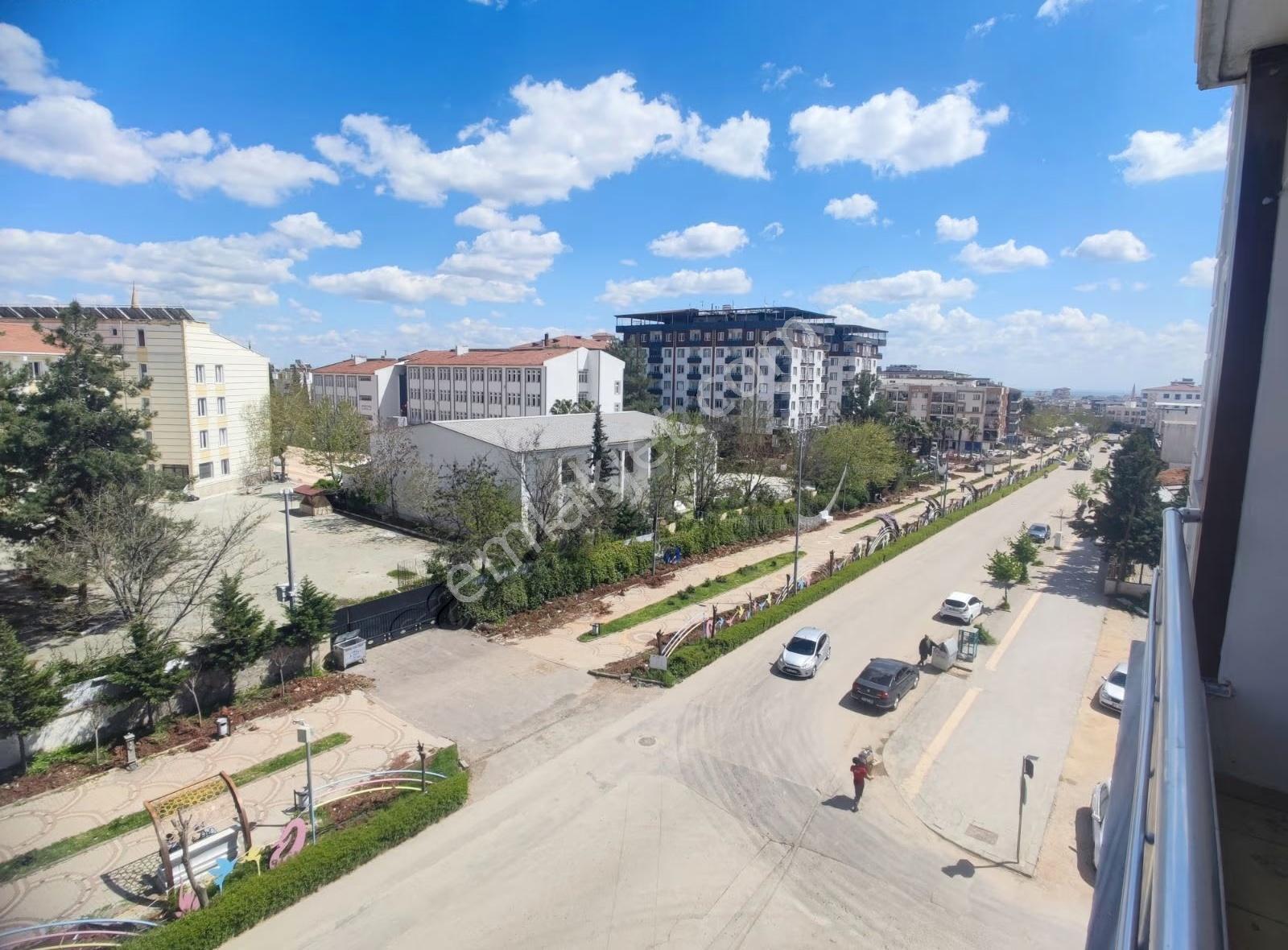 Pusula Emlak'tan Köşe Başı Ön Cephe Arakat Eşyalı 2+1 Stüdyo - Görsel 9