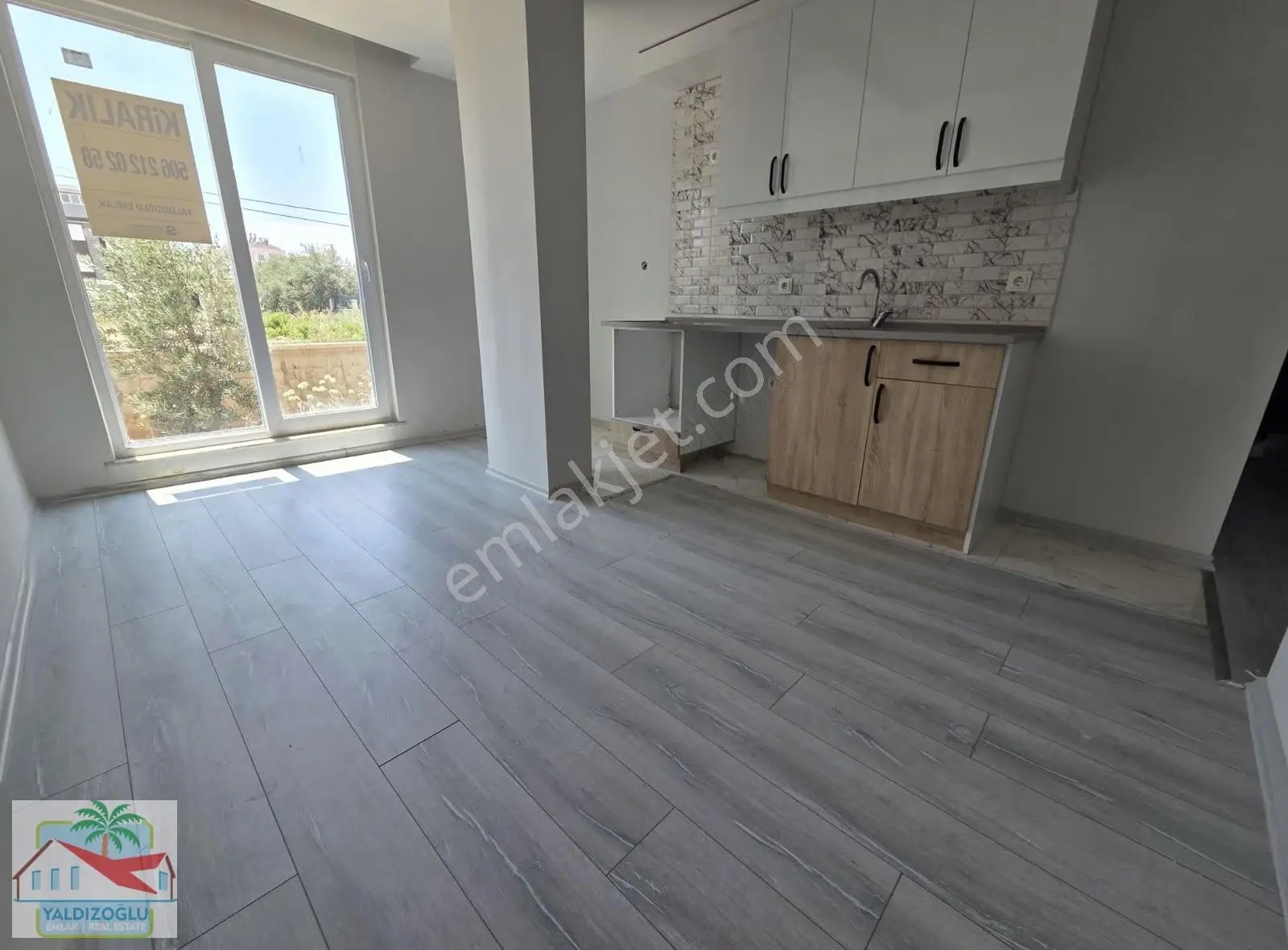 Atatürk Cd.'ne 50 Mt Mesafede Kiralik 1+1 Daire
