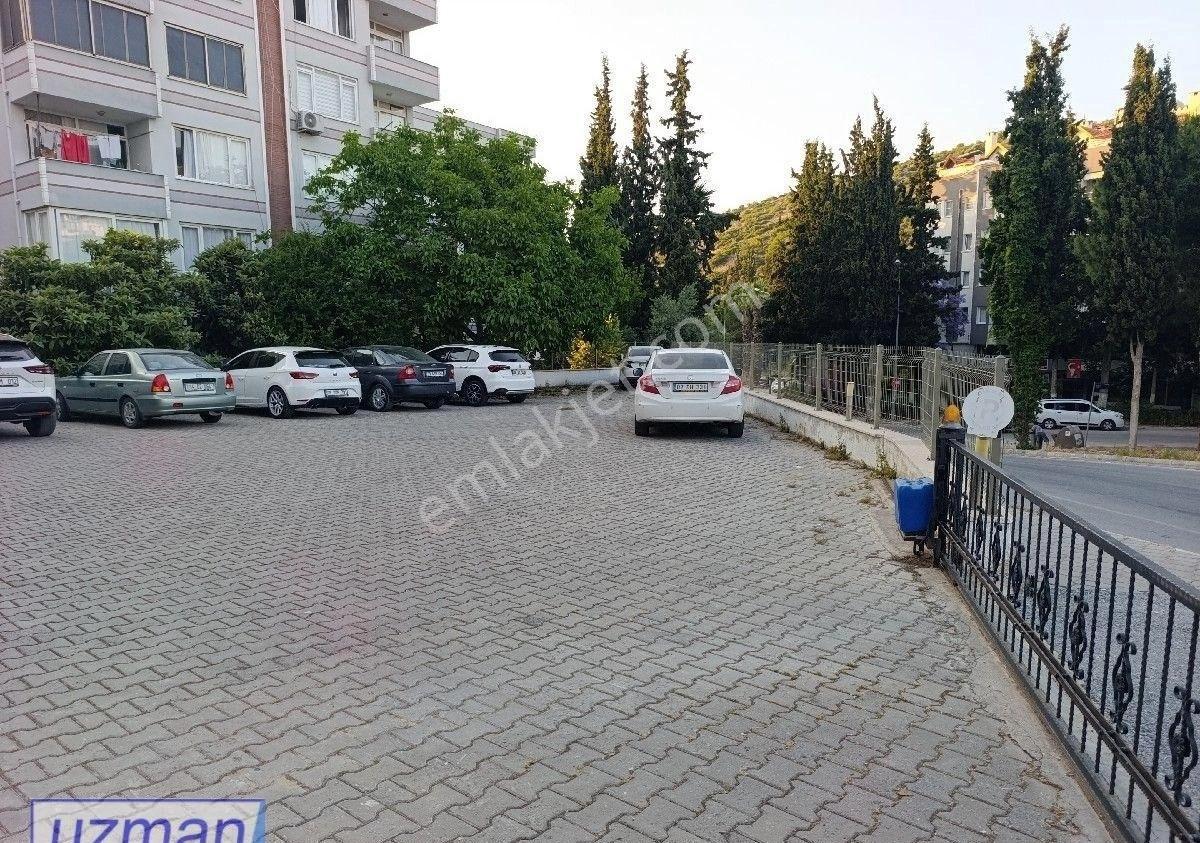 Kuşadası Değirmendere'de Havuzlu Site İçerisinde Merkezi Lokasyon'da 1+1 Kiralık Daire - Görsel 10