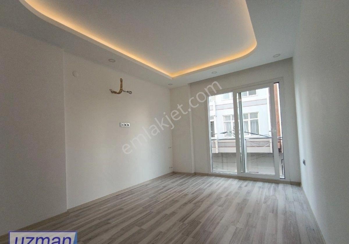 Kuşadası Değirmendere'de Havuzlu Site İçerisinde Merkezi Lokasyon'da 1+1 Kiralık Daire - Görsel 12