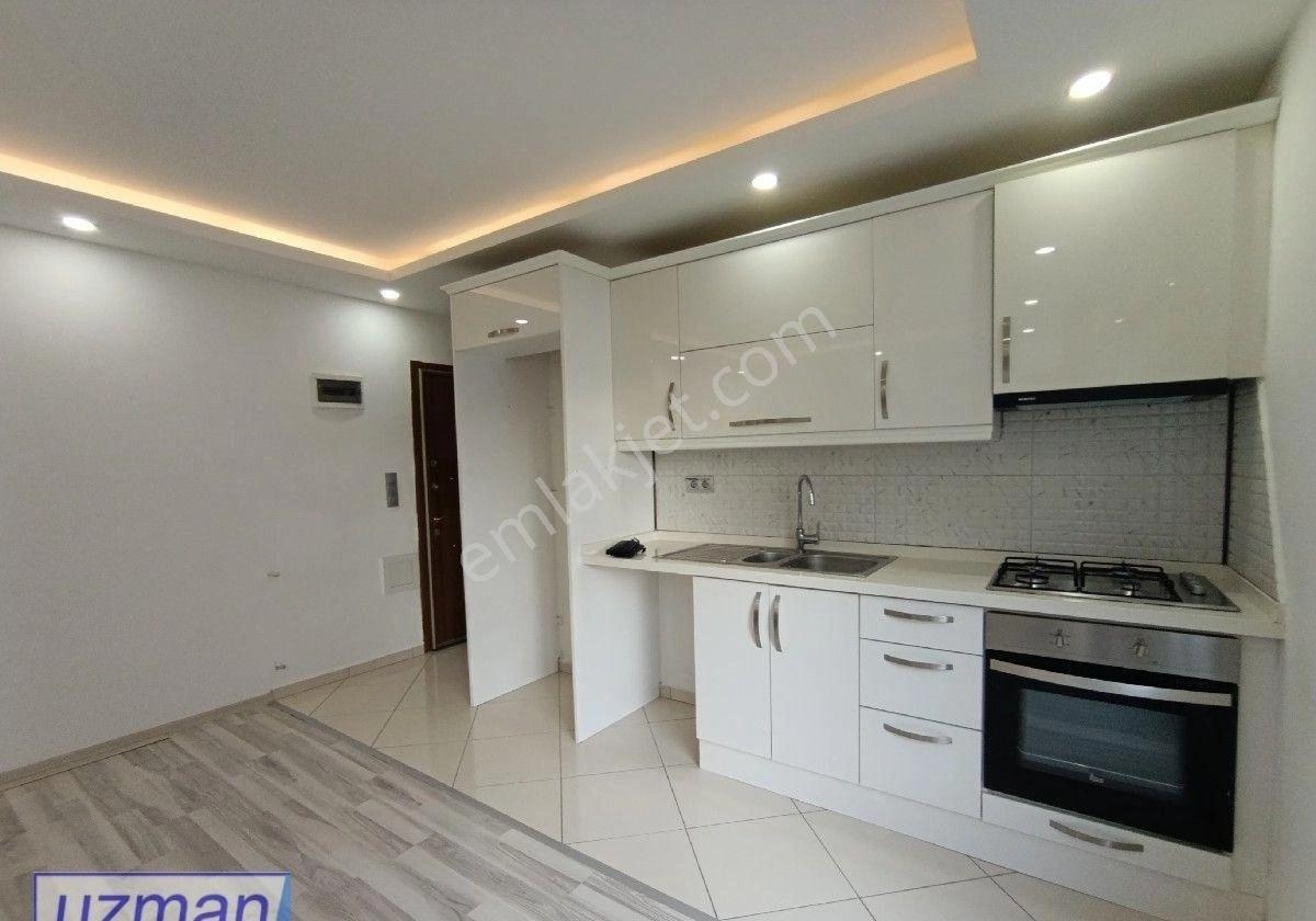 Kuşadası Değirmendere'de Havuzlu Site İçerisinde Merkezi Lokasyon'da 1+1 Kiralık Daire - Görsel 5