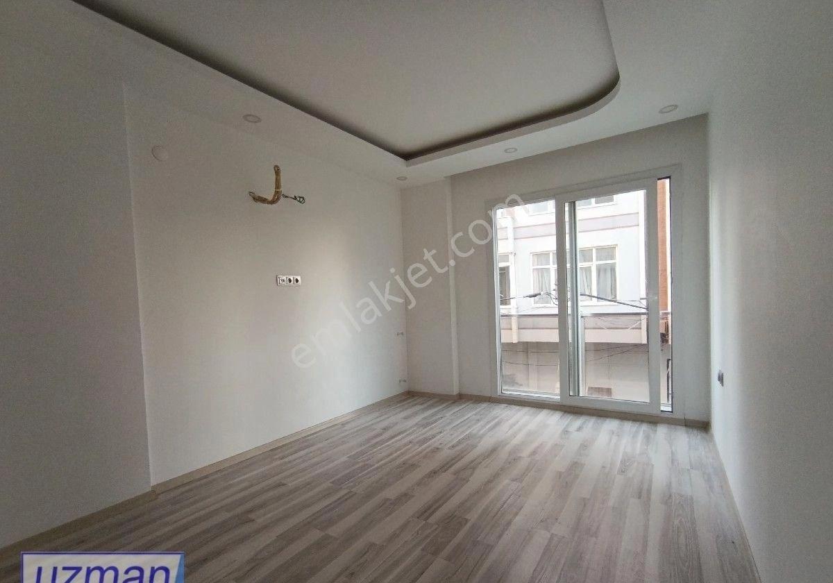 Kuşadası Değirmendere'de Havuzlu Site İçerisinde Merkezi Lokasyon'da 1+1 Kiralık Daire - Görsel 9