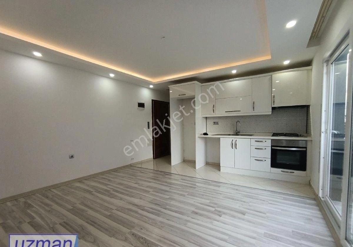 Kuşadası Değirmendere'de Havuzlu Site İçerisinde Merkezi Lokasyon'da 1+1 Kiralık Daire - Görsel 8