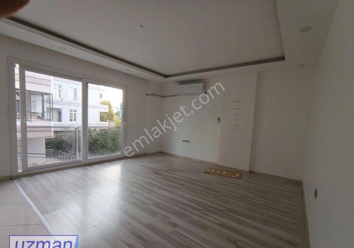 Kuşadası Değirmendere'de Havuzlu Site İçerisinde Merkezi Lokasyon'da 1+1 Kiralık Daire - Görsel 4