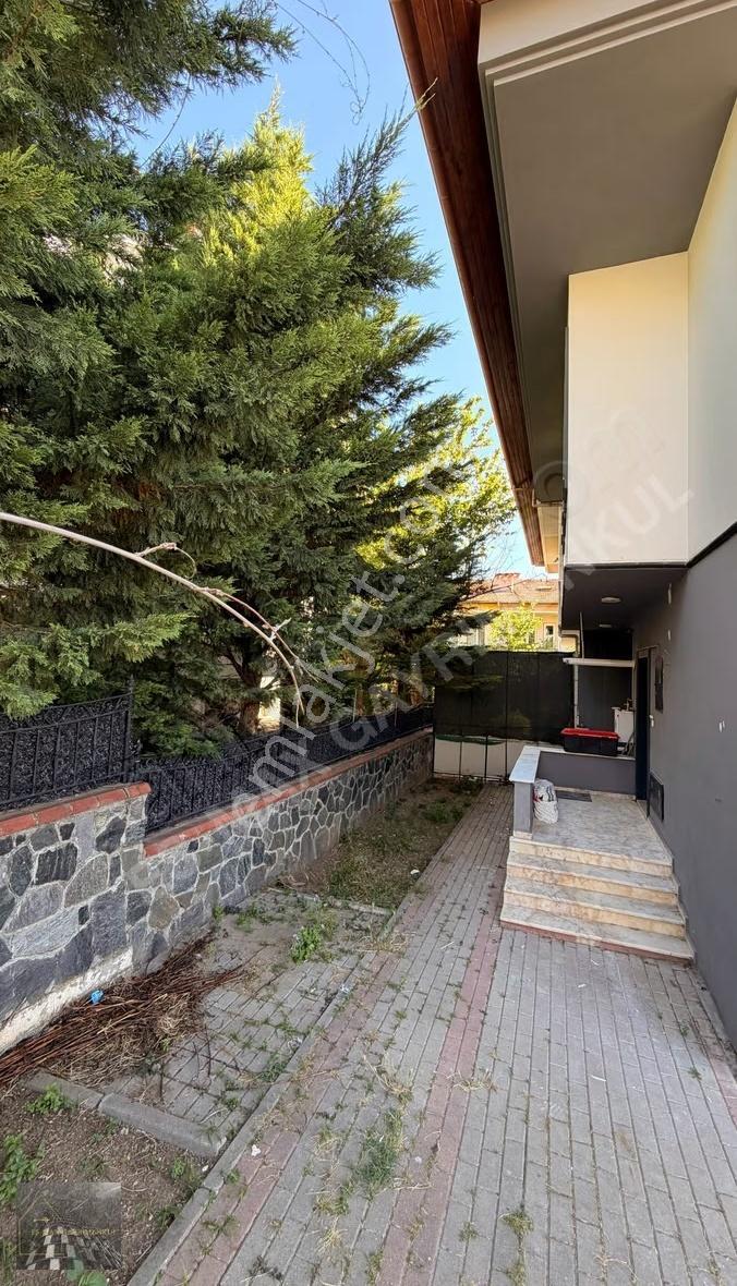 Bursa Nilüfer Çamlıca'da Kiralık 5+1 Müstakil Bahçeli Villa - Görsel 2