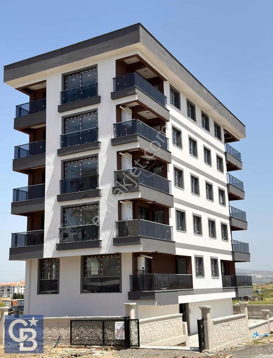 Kurtuluş Mahallesi 2+1 Kapalı Mutfak Geniş Satılık Daire