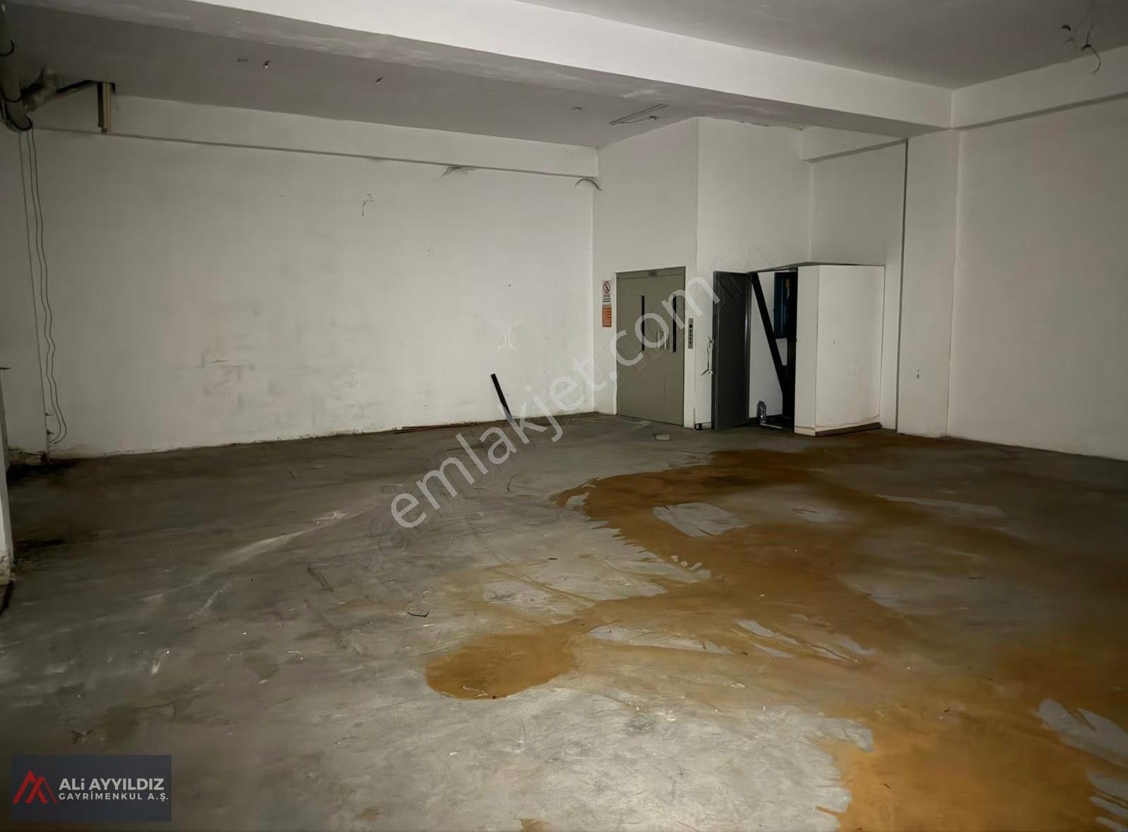 Uzayçağı Caddesi Üzerinde 1000 M2 Kiralık Dükan - Görsel 7