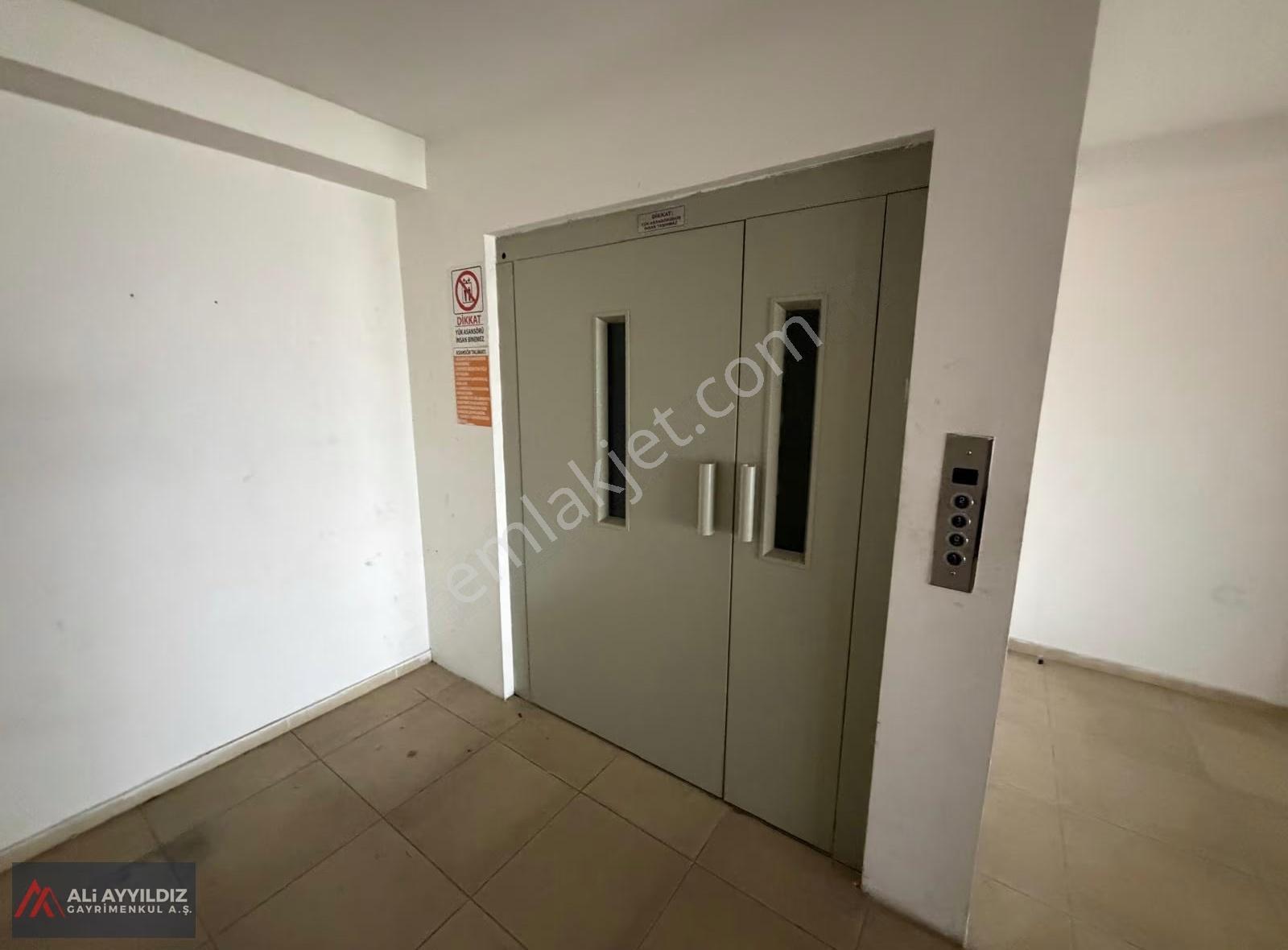Uzayçağı Caddesi Üzerinde 1000 M2 Kiralık Dükan - Görsel 19