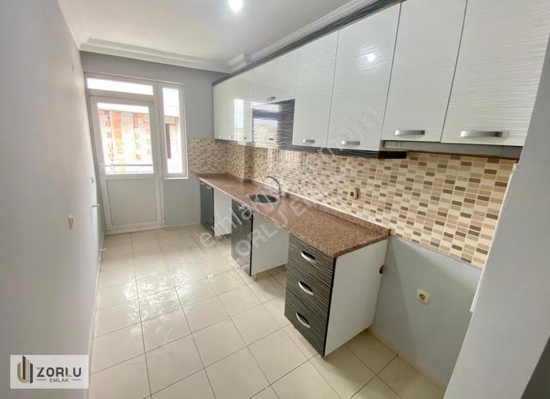 Tramvaya 50 Metre Mesafe Katta Ayrı Mutfaklı Eşyasız Kiralık 2+1 - Görsel 15