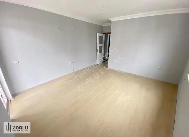 Tramvaya 50 Metre Mesafe Katta Ayrı Mutfaklı Eşyasız Kiralık 2+1 - Görsel 31