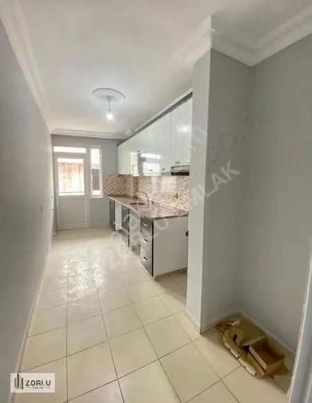 Tramvaya 50 Metre Mesafe Katta Ayrı Mutfaklı Eşyasız Kiralık 2+1 - Görsel 32