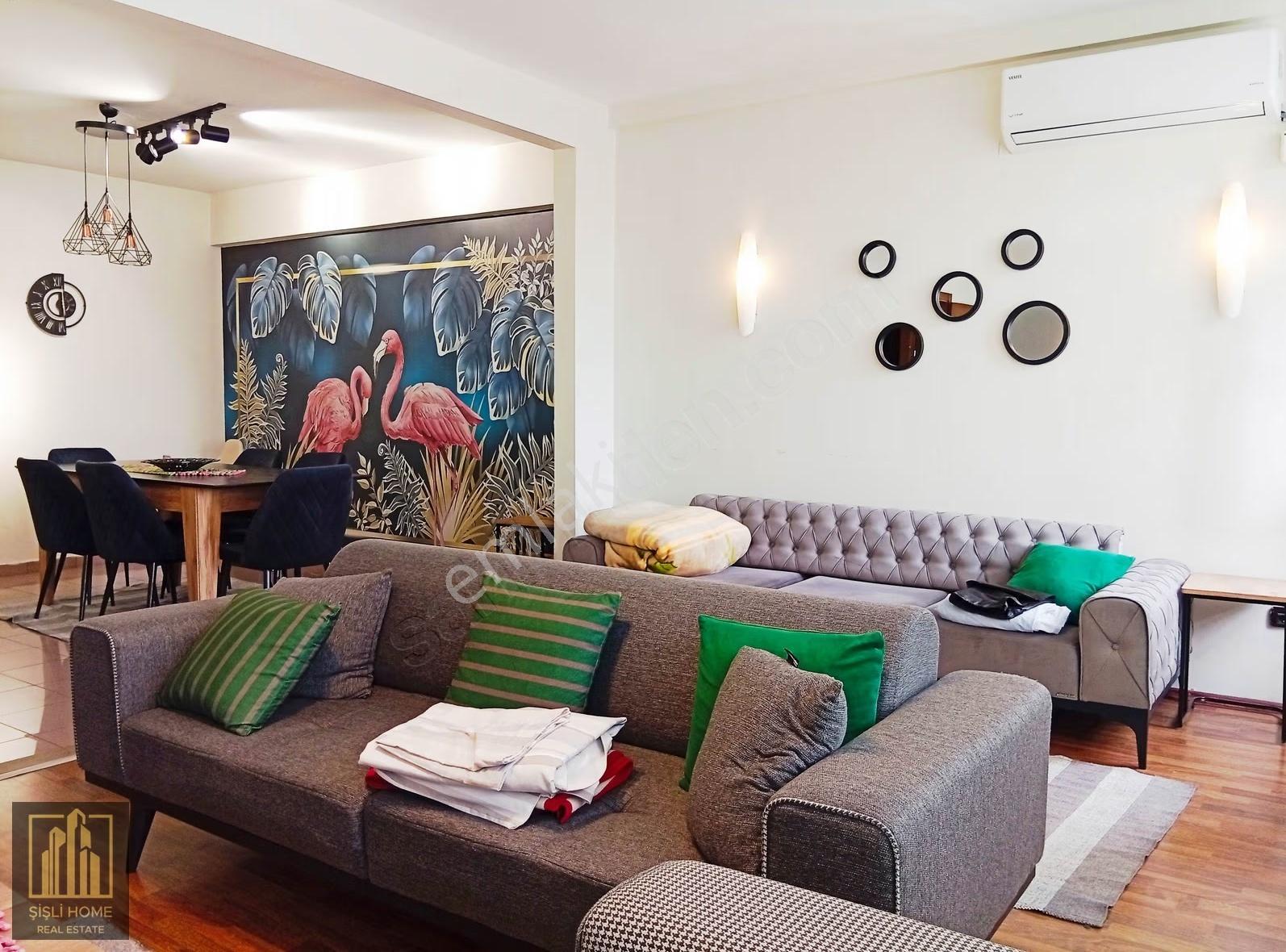 Nişantaşı Rumeli Caddesinde 140 M² 6. Kat 4+1 Satılık Daire