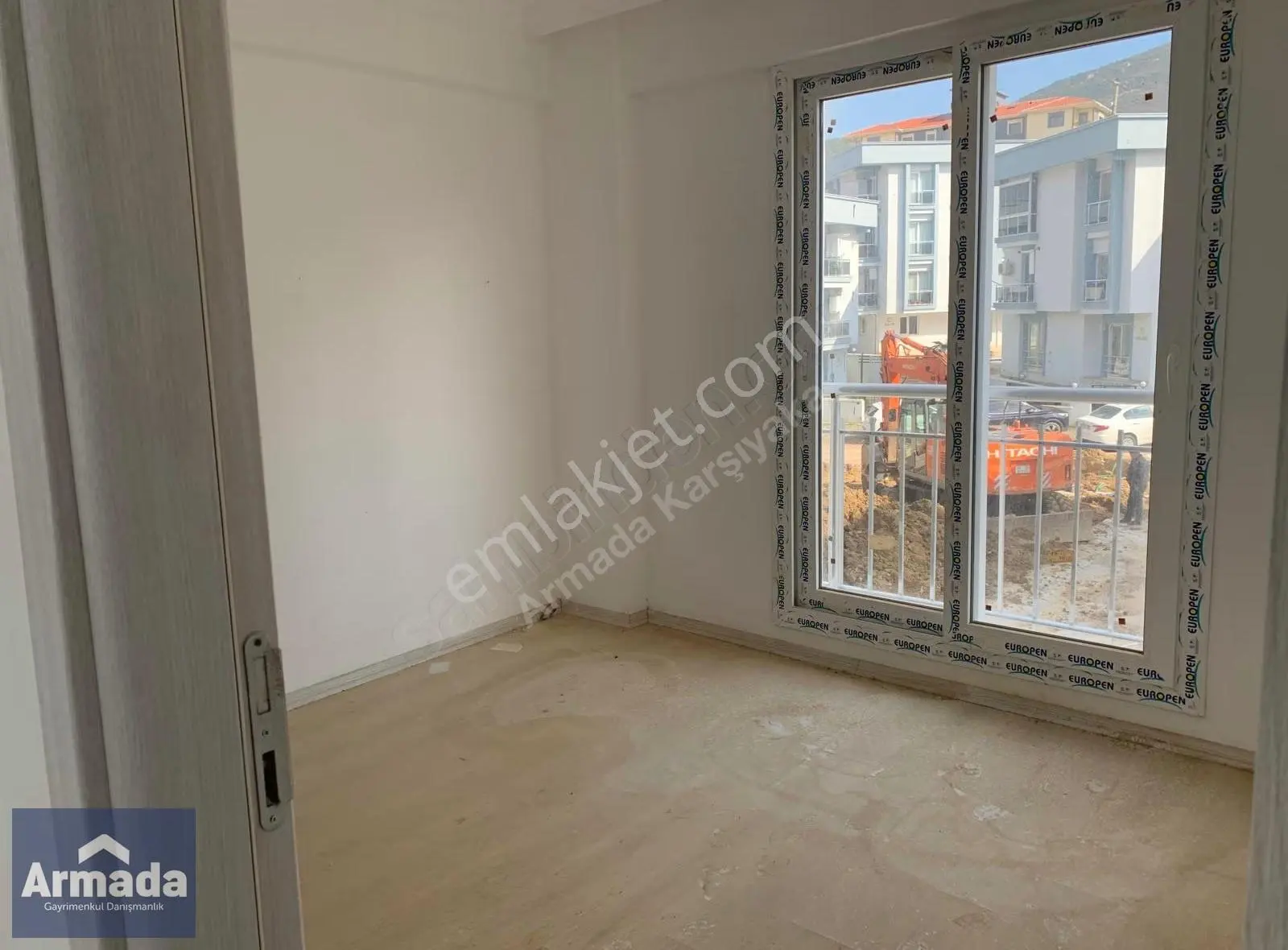 Yenifoça Narezenevleri Bölgesinde Merkeze Yakın Sıfır 1+1 Daire - Görsel 2
